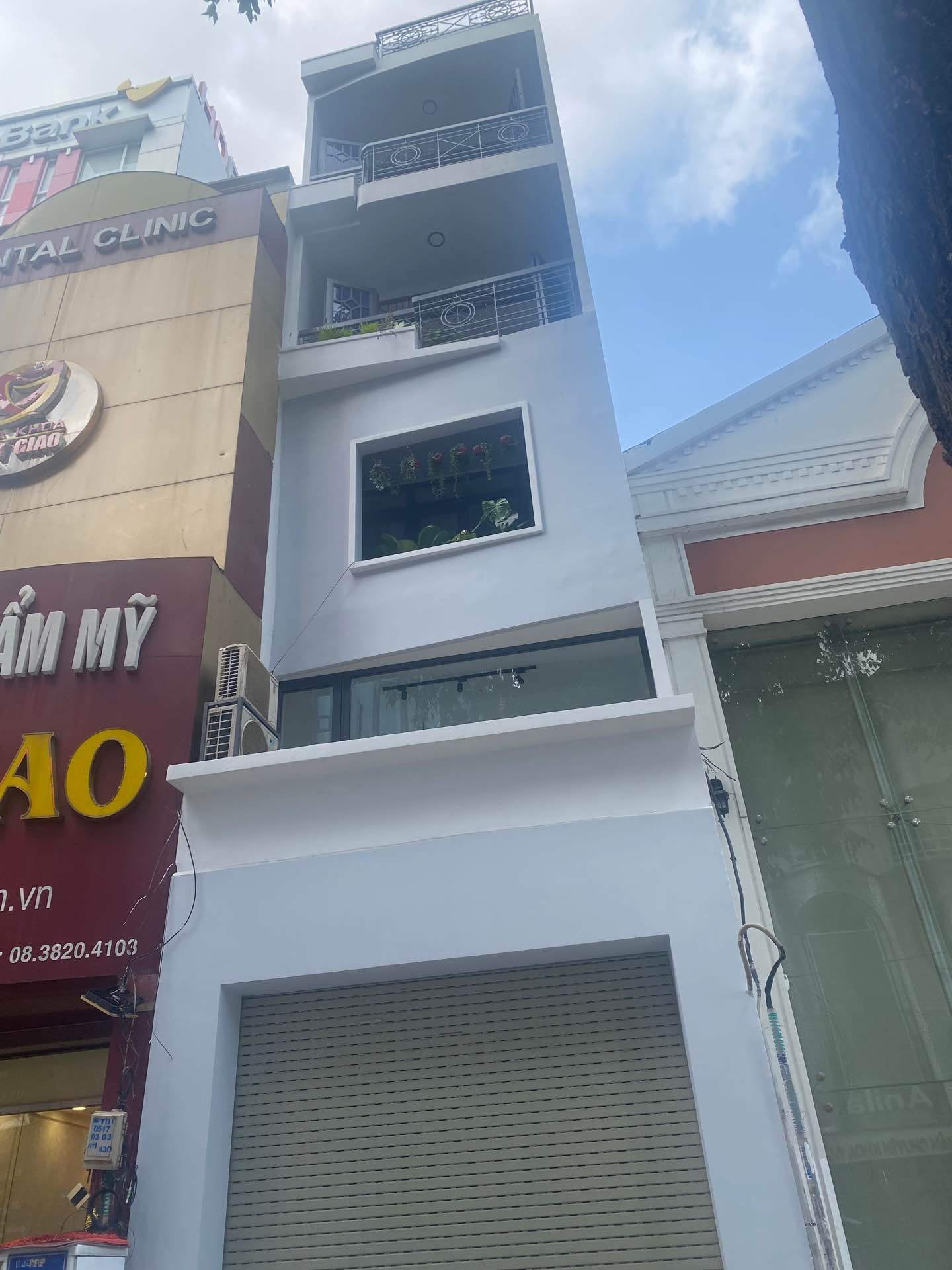 Nhà Mặt Phố Quận 3 - Sống Sang, Kinh Doanh Đỉnh