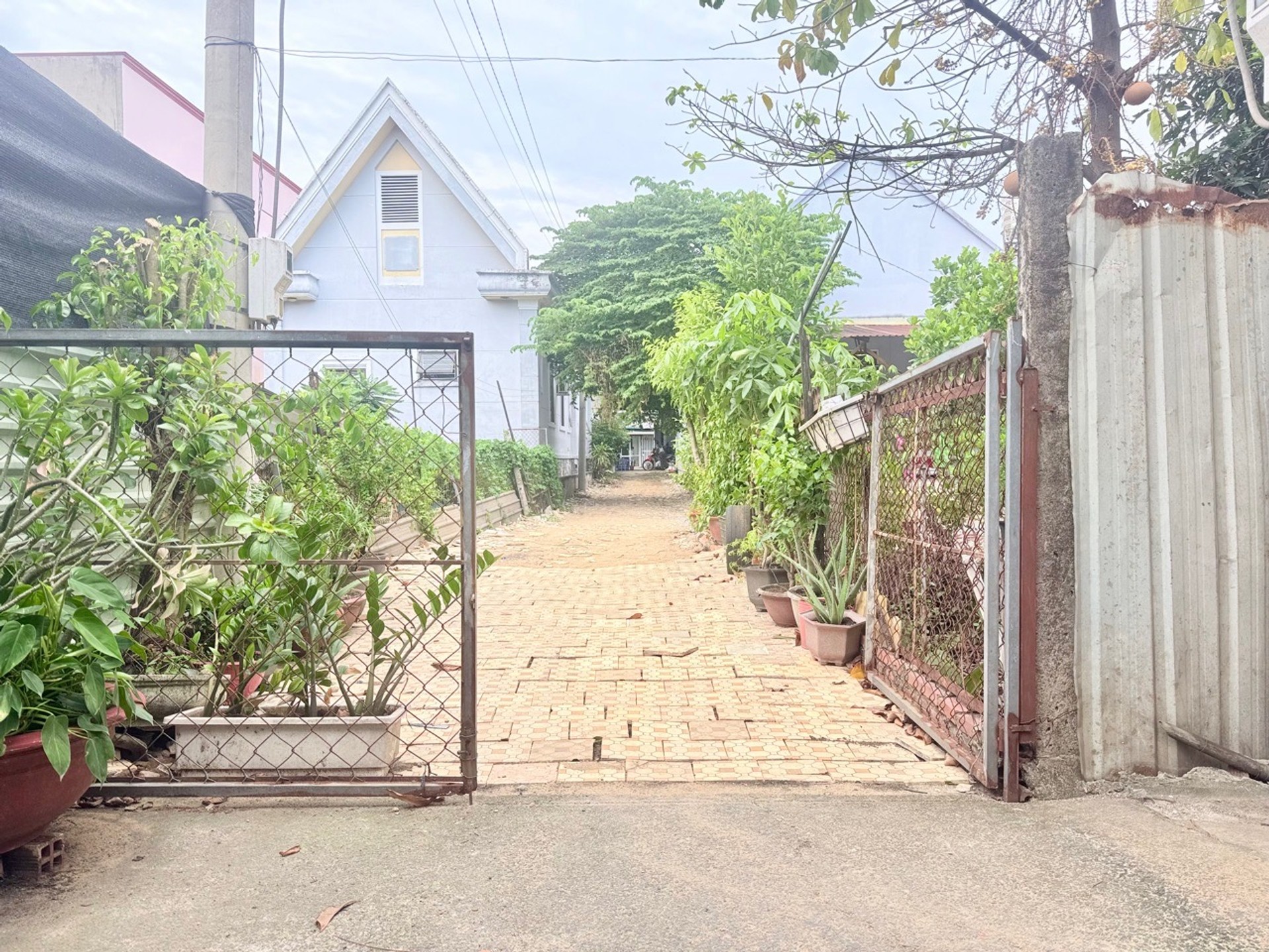 Bán nhà riêng 2 tầng tại phường Tân Chánh Hiệp, Quận 12, diện tích 100m², mặt tiền 5.3m, giá 5.4 tỷ