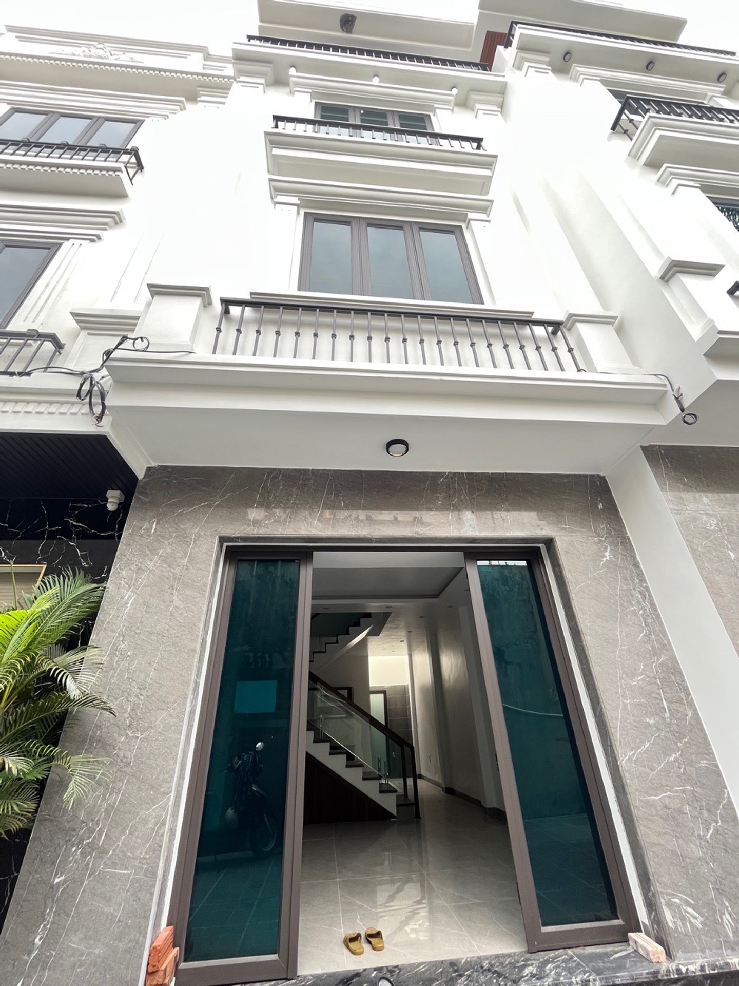 Nhà 4 tầng mới xây tại Cựu Viên, Kiến An, thiết kế hiện đại, tiện nghi