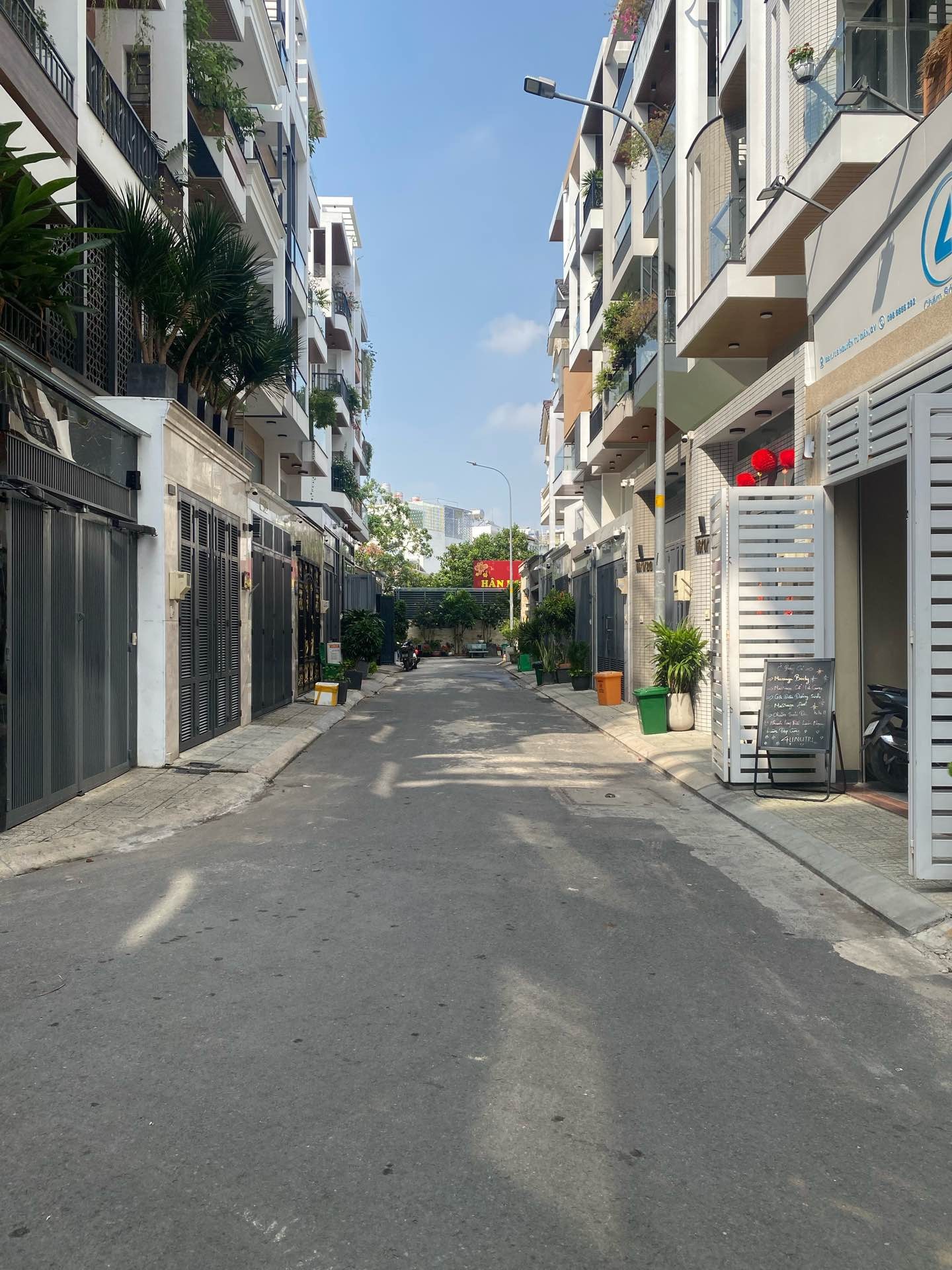 Bán nhà 5 tầng mới keng, Khu Phân Lô Phan Huy Ích 4PN, gara ô tô