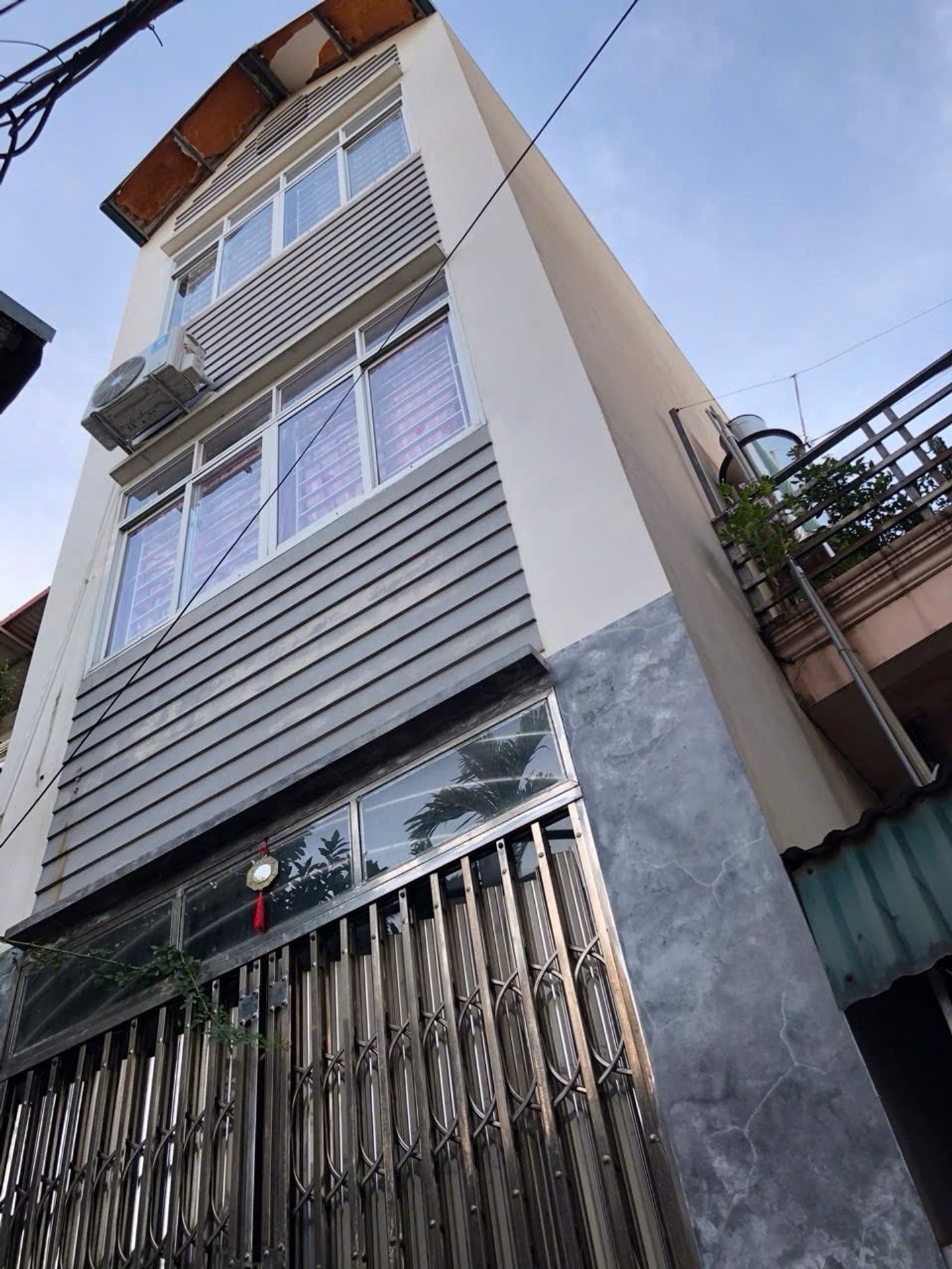 Cơ hội sở hữu nhà 3 tầng sát khu đô thị Linh Đàm giá tốt hiếm có