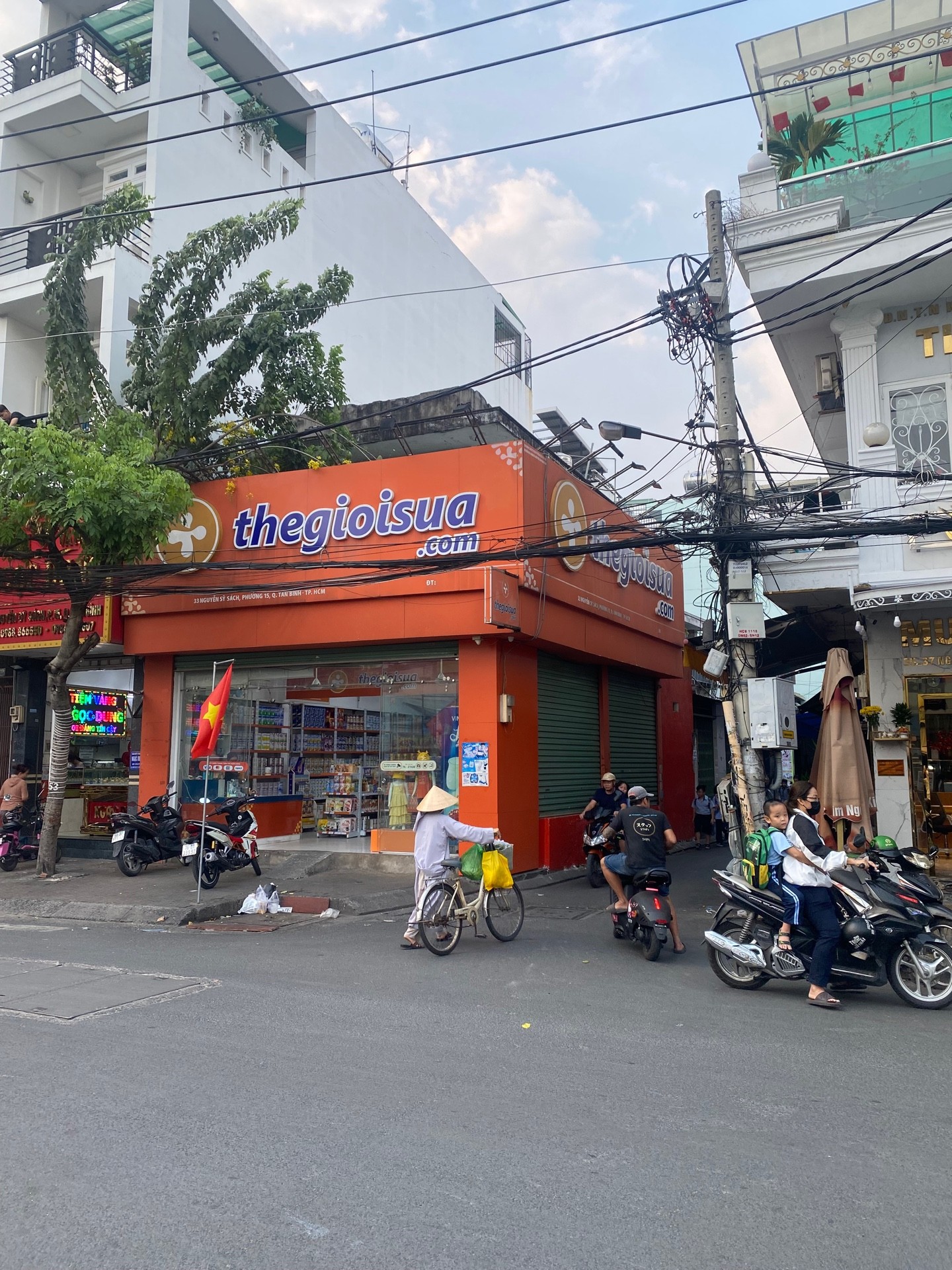 Bán Dãy trọ Nguyễn Sỹ Sách, Chợ Tân Trụ, Hẻ ô tô, 139m2