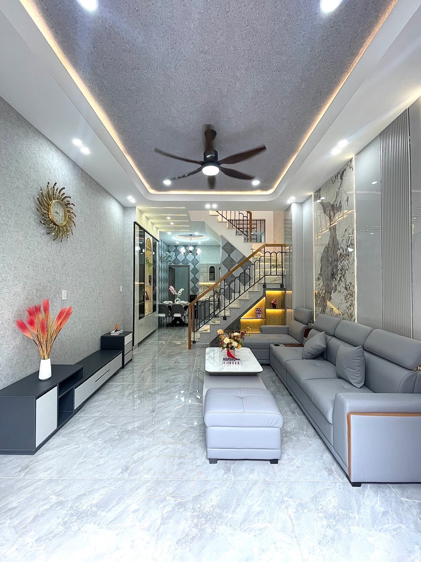 Nhà đẹp hẻm ba gác, tặng full nội thất ngay Gò Vấp