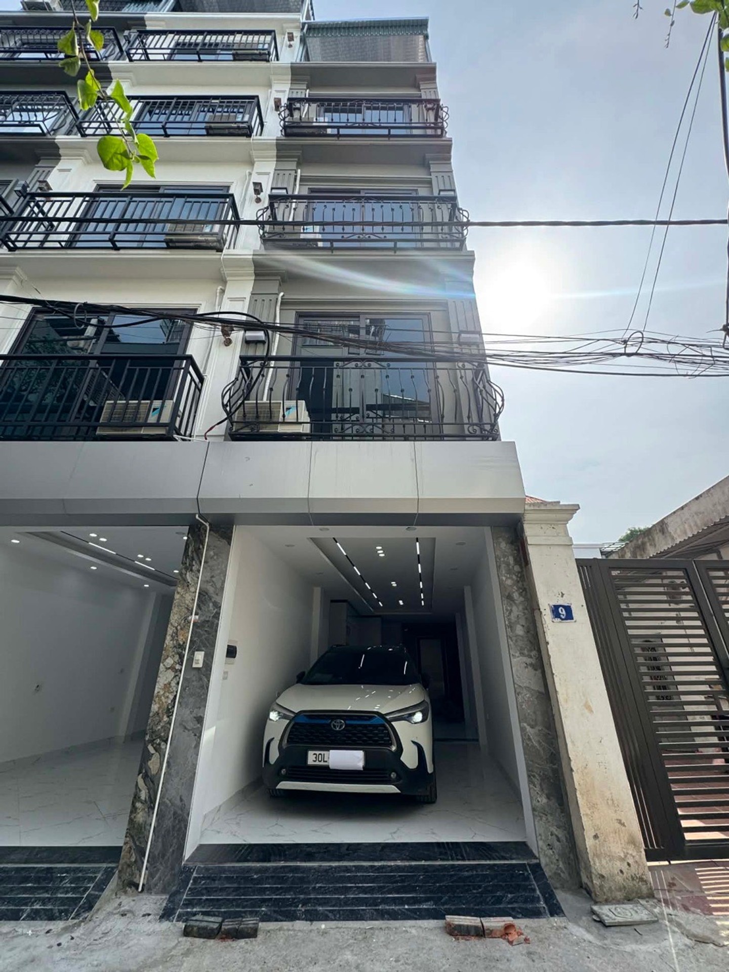 🏡🎯12.4 TỶ – BÁN NHÀ HOÀNG LIỆT 40M², 5 TẦNG THANG MÁY, NGÕ 6M, GARA Ô TÔ TRONG NHÀ.
