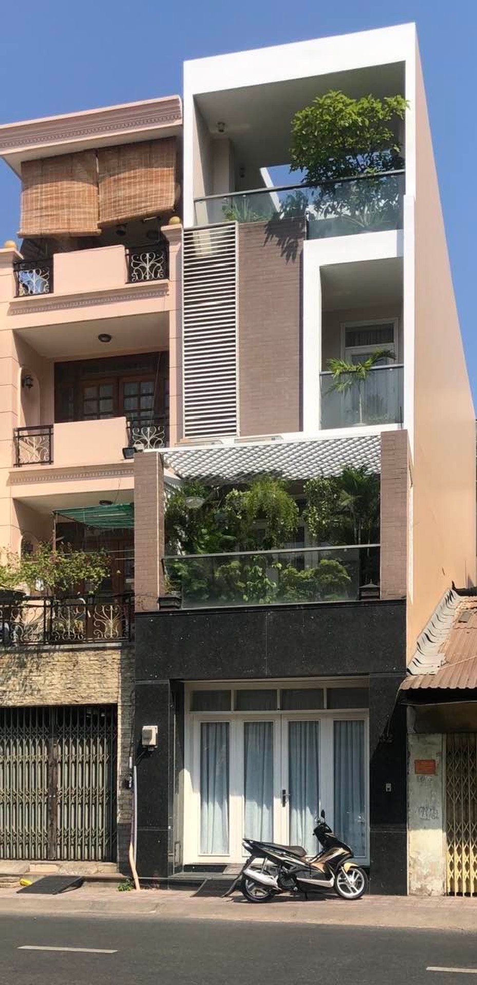 Nhà mặt phố Hồ Văn Huê, Phú Nhuận siêu kinh doanh