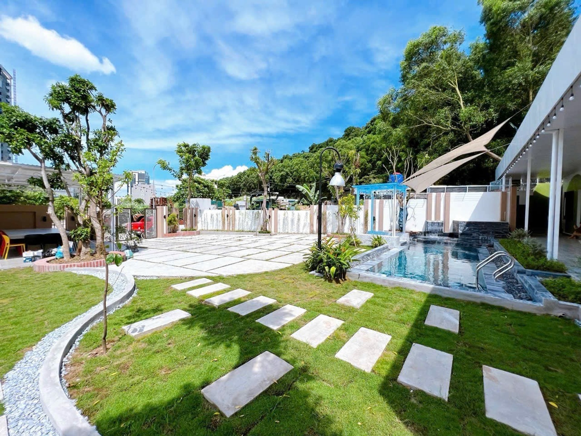 Cơ hội vàng sở hữu căn hộ 4 phòng ngủ rộng 301m² tại khu đô thị Tuần Châu