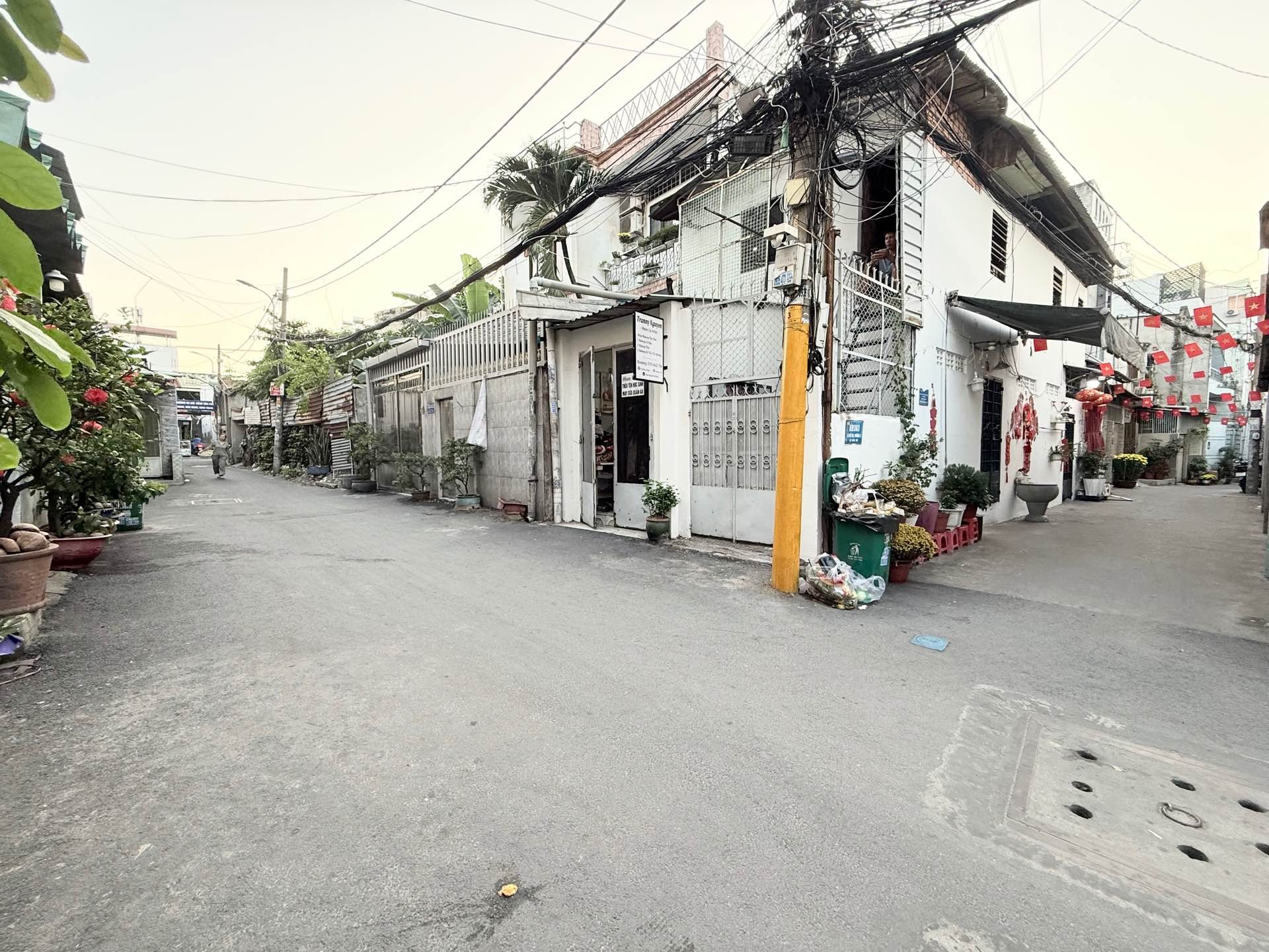 🏆 90M² – NGANG 5.5M – SÁT MẶT TIỀN LÊ ĐỨC THỌ – 8.5 TỶ
Một quỹ đất đáng chú ý dành cho khách