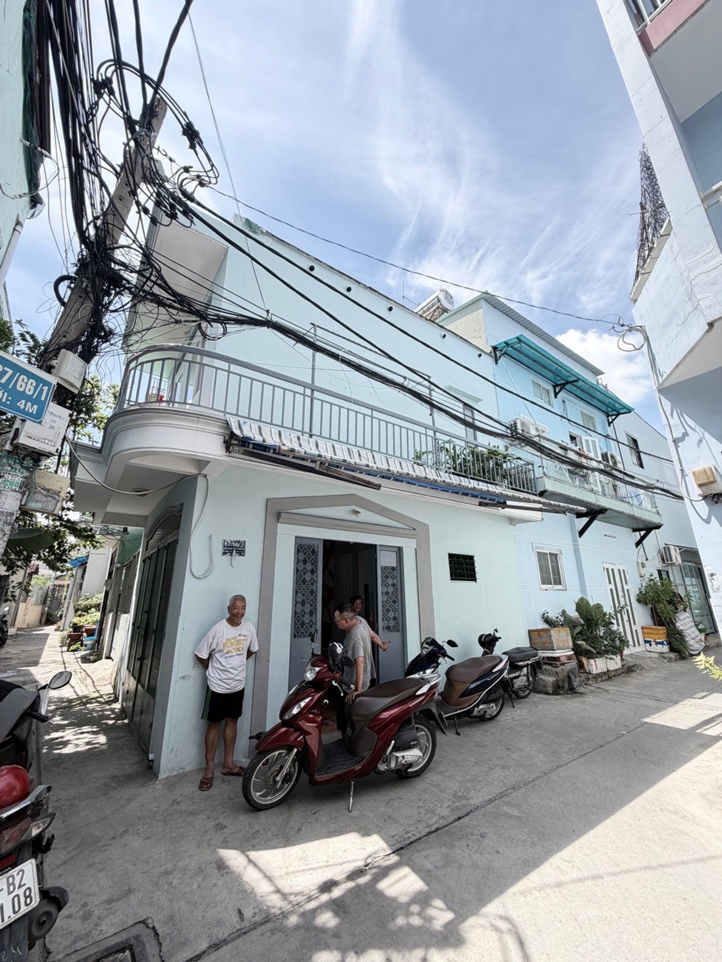 Nhà phố 2 tầng hẻm xe hơi ngay Aeon Tân Phú giá chỉ 3,2 tỷ