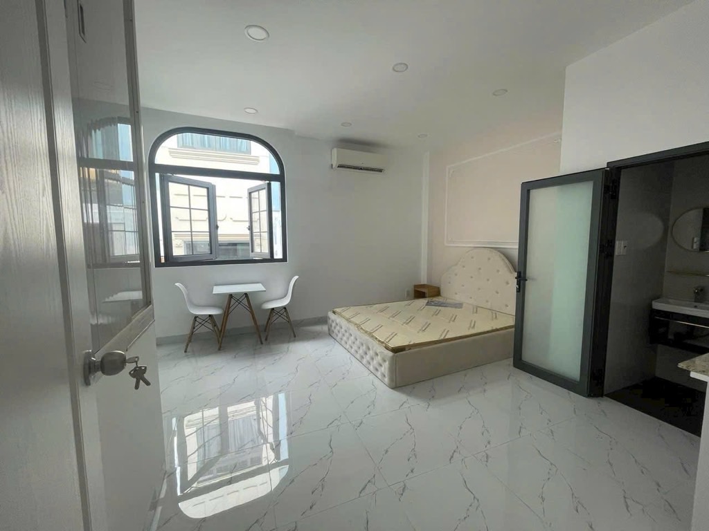 Cơ hội hiếm: Nhà riêng trung tâm Quận 10 giá tốt, sổ hồng chính chủ