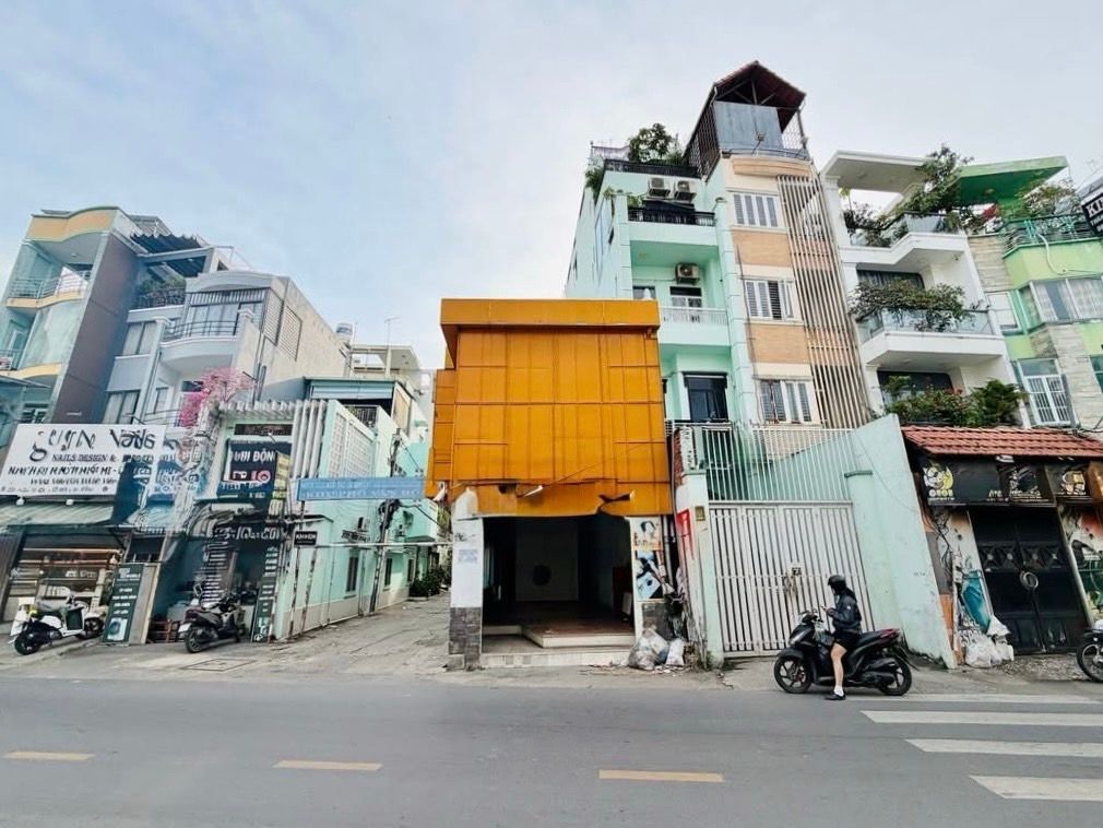 Nhà mặt tiền Thích Quảng Đức, Phú Nhuận, sinh lời khủng