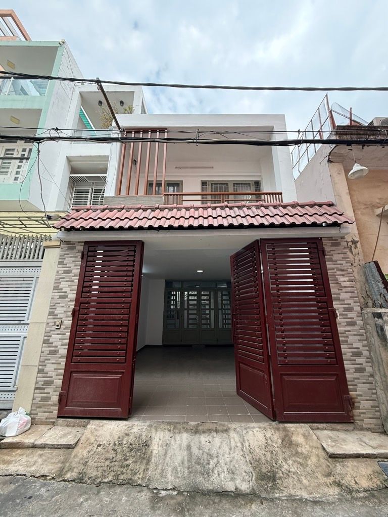 Nhà đẹp Nguyễn Kiệm giá sốc giảm 1.1 tỷ