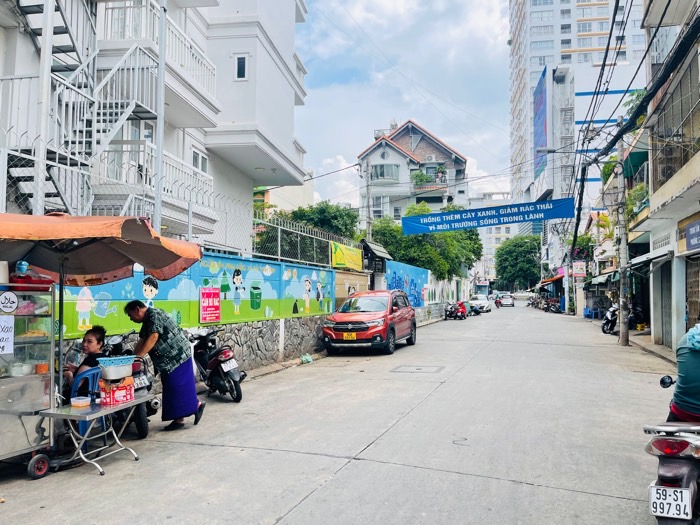Bán nhà riêng 2 tầng diện tích 62m2 tại khu vực Huỳnh Văn Bánh với mặt tiền rộng 16m