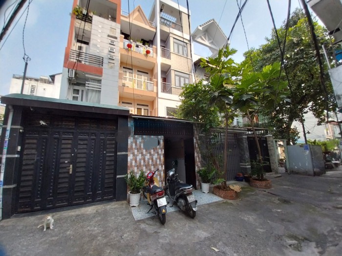 Nhà 4 tầng hẻm xe hơi Nguyễn Đình Chiểu, Phú Nhuận
