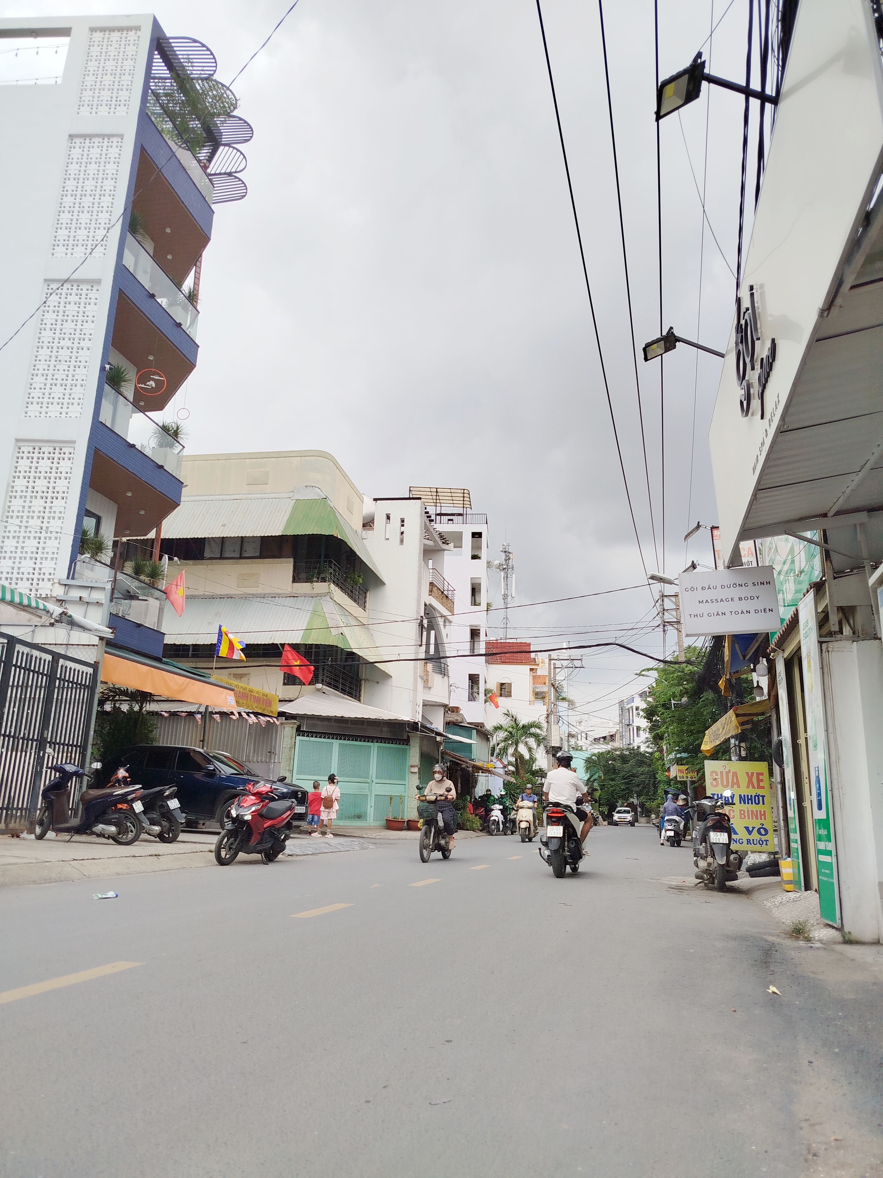 Chỉ hơn 7 tỷ. Nhà 2 tầng. Ngang 5x12m. HXH thông đường Thống Nhất, Phường An Hội Đông. (P16 Gò Vấp)