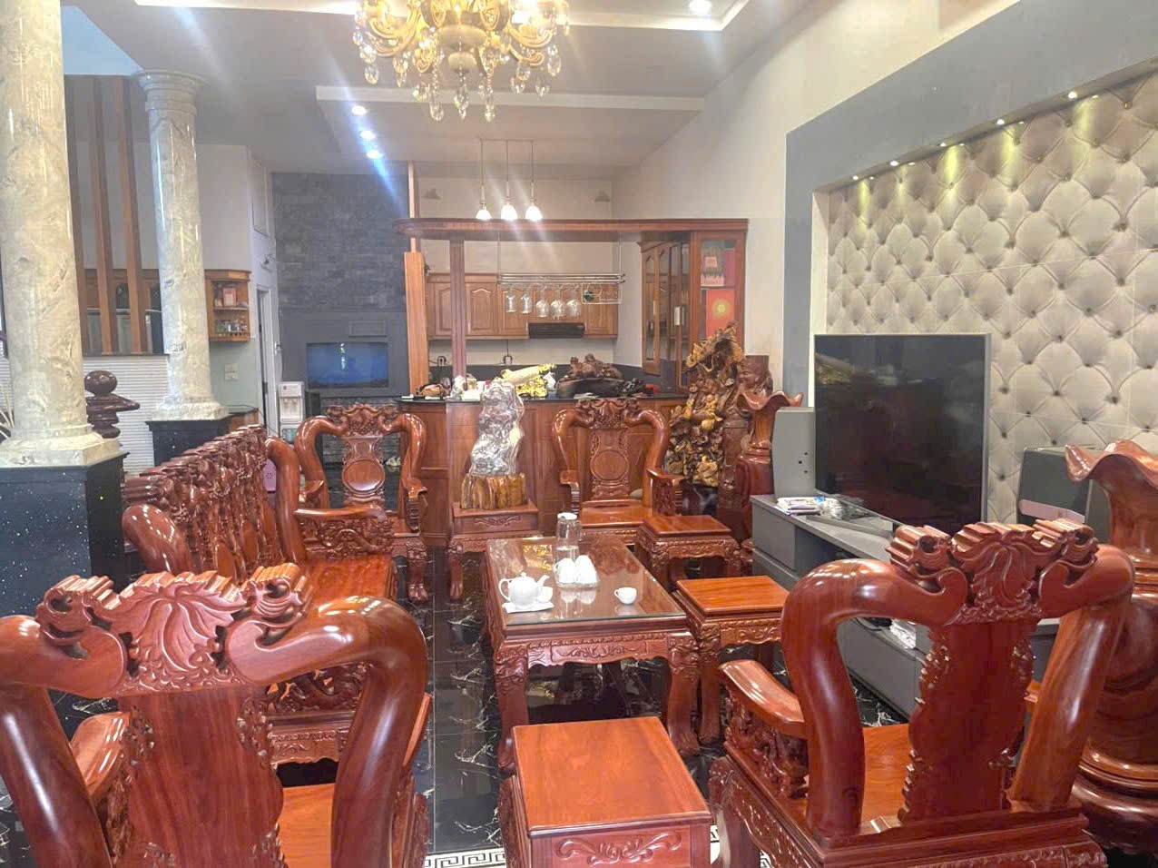 BIỆ.T THỰ MINI SÁT BÌN.H THÀNH - ĐƯỜNG XE TẢI - ( 8X20M ) CHỈ 1x$