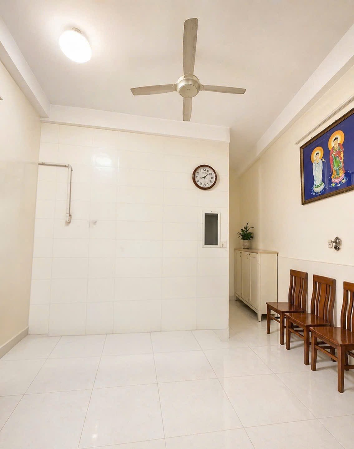BÁ.N NHÀ ĐẸP SÁT KINH DƯƠNG VƯƠN.G - KH.U TÊN LỬ.A - 5PN - ( 5X15M )