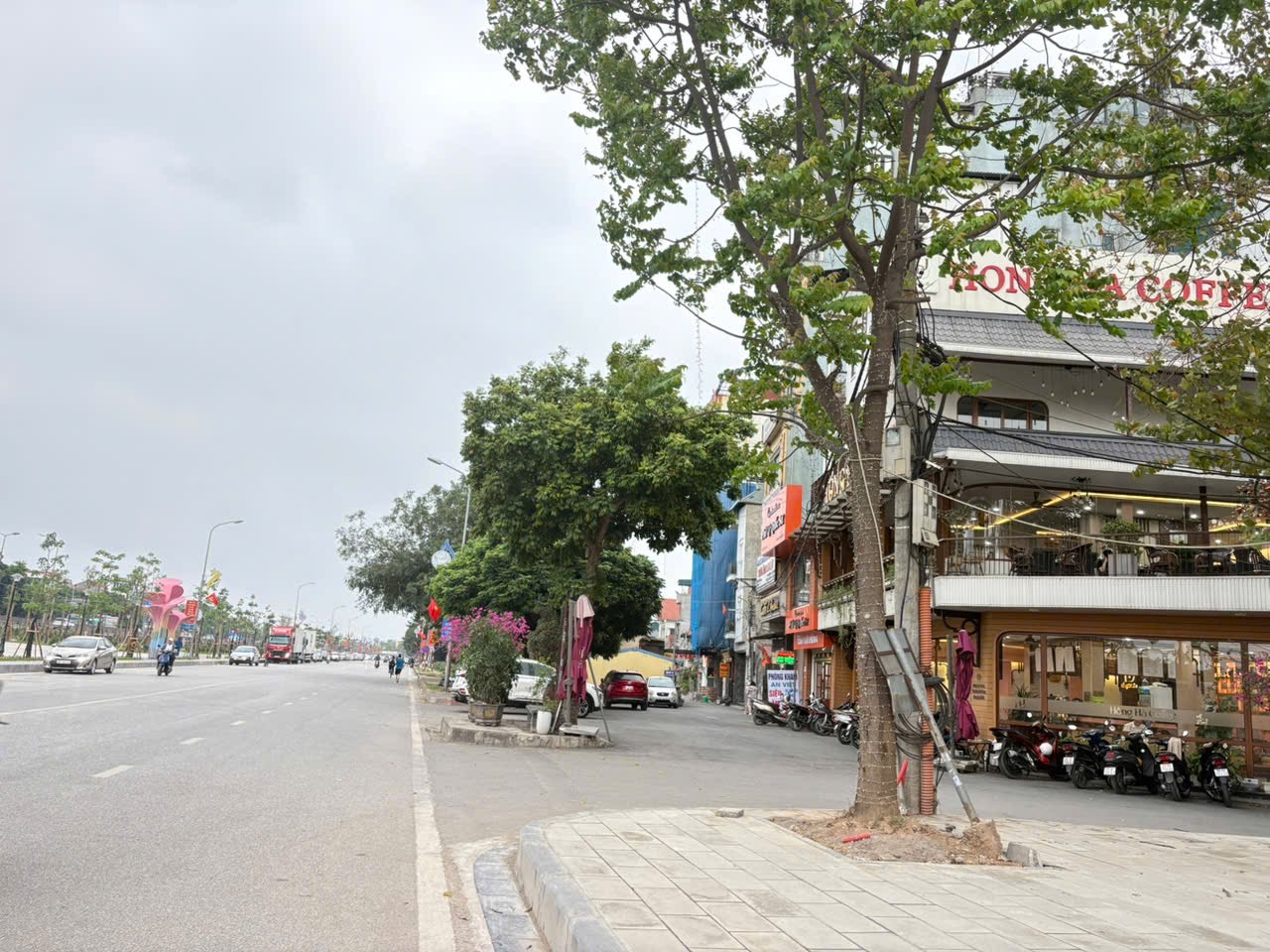 🌺8 TẦNG KINH DOANH-ĐÓN TRỌN VIEW VÕ VĂN KIỆT-TIỆN ÍCH HƯỞNG CHỌN-QL5 CHỈ 200M🌺
Kim Chung