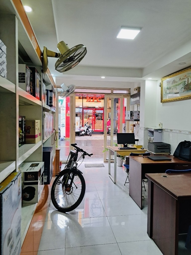 Nhà mặt phố 4 tầng diện tích 26m2, kinh doanh thuận lợi tại khu vực trung tâm