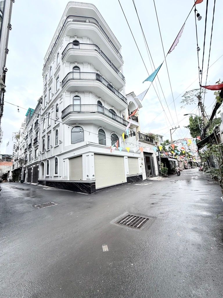 Bán CHDV cao Cấp, Phạm Văn Chiêu,7 tầng có hầm Thang Máy, 18 Phòng