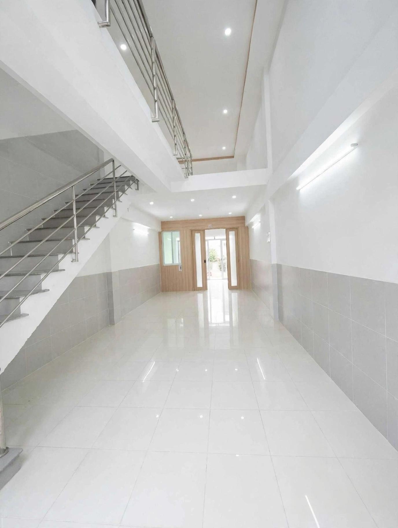 CHDV ĐOÀN VĂN BƠ - 5 TẦNG - 98M2 - 9.49T - DÒNG TIỀN 600TR/NĂM