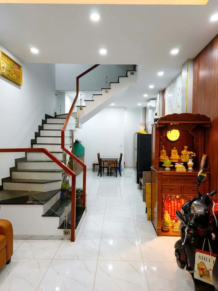 Bán Nhà Mới 4 Tầng trục đường Phạm Văn Chí -Bình Tiên, DT 50m2 ,Nở Hậu Đẹp, Nhỉnh 7 tỷ