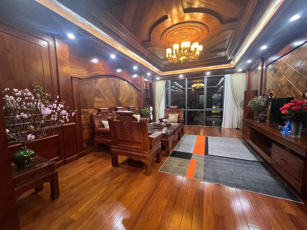 Bán tòa nhà mặt phố trung tâm Ngã Tư Sở 75m2 x 8 tầng thang máy, phù hợp kinh doanh đa ngành