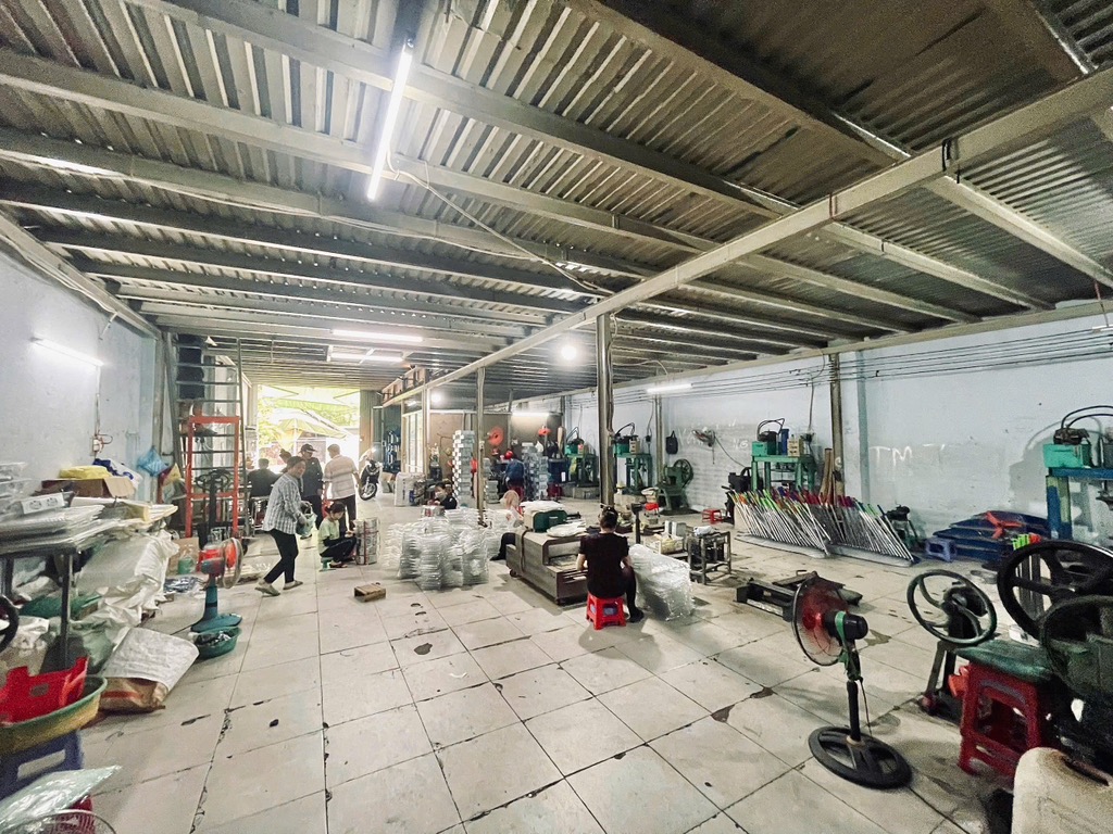 Nhà xưởng 385m2, mặt tiền 10m tại Bình Trị Đông , Bình Tân, khu Tên Lửa