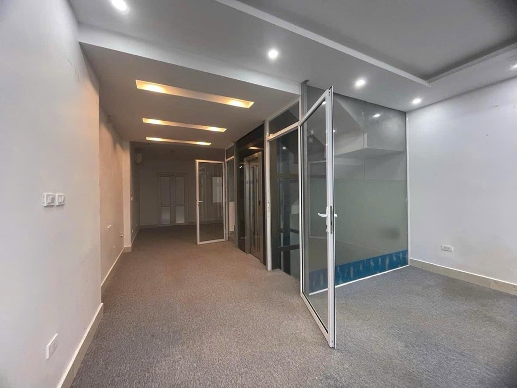 Bán nhà liền kề 5 tầng tại Vạn Phúc, có thang máy, kinh doanh tốt 83m2, 5 tầng, mặt tiền 5m.