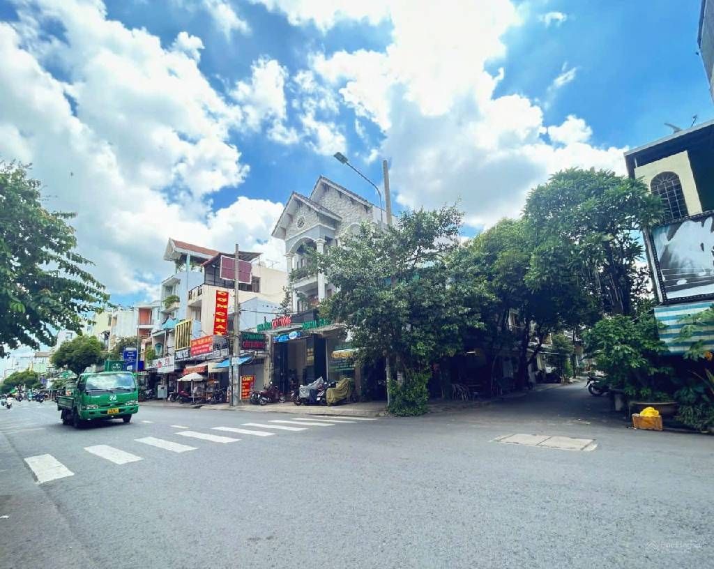 Nhà mặt phố lô góc 93m2 tại Tân Phú - Giá trị đầu tư vượt trội