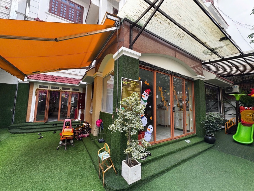 ✈️ SIÊU MT SÂN BAY – NGANG KHỦNG 15M – DÒNG TIỀN HƠN 1 TỶ/NĂM
🏡 Biệt thự 4 tầng • 6 phòng • sổ vu