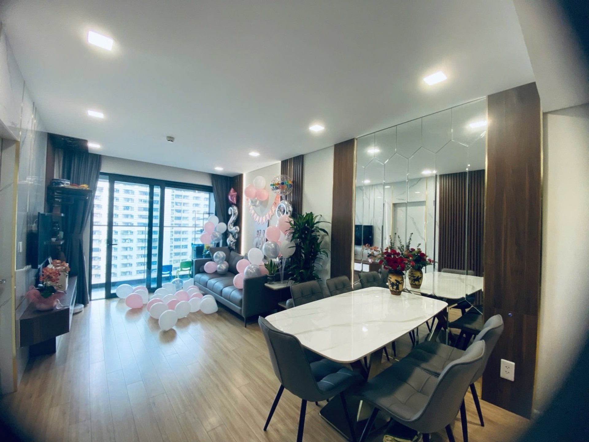 Căn hộ tầng trung 2PN view đài phun nước tại Thanh Xuân