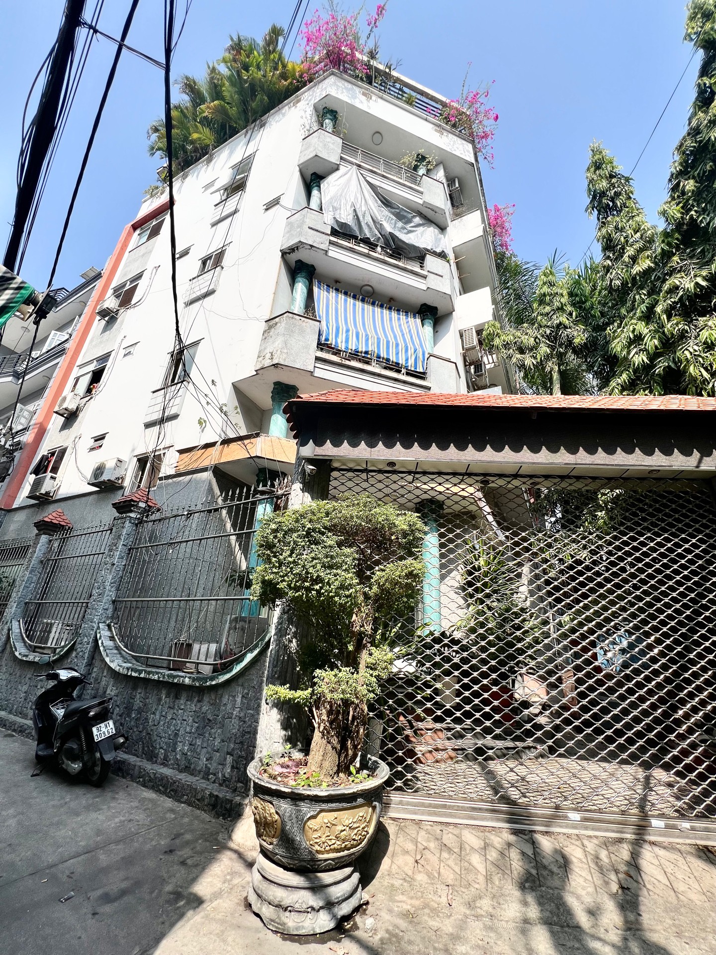 Bán nhà riêng 7 tầng diện tích 299m2 trung tâm Tân Bình, mặt tiền 20m