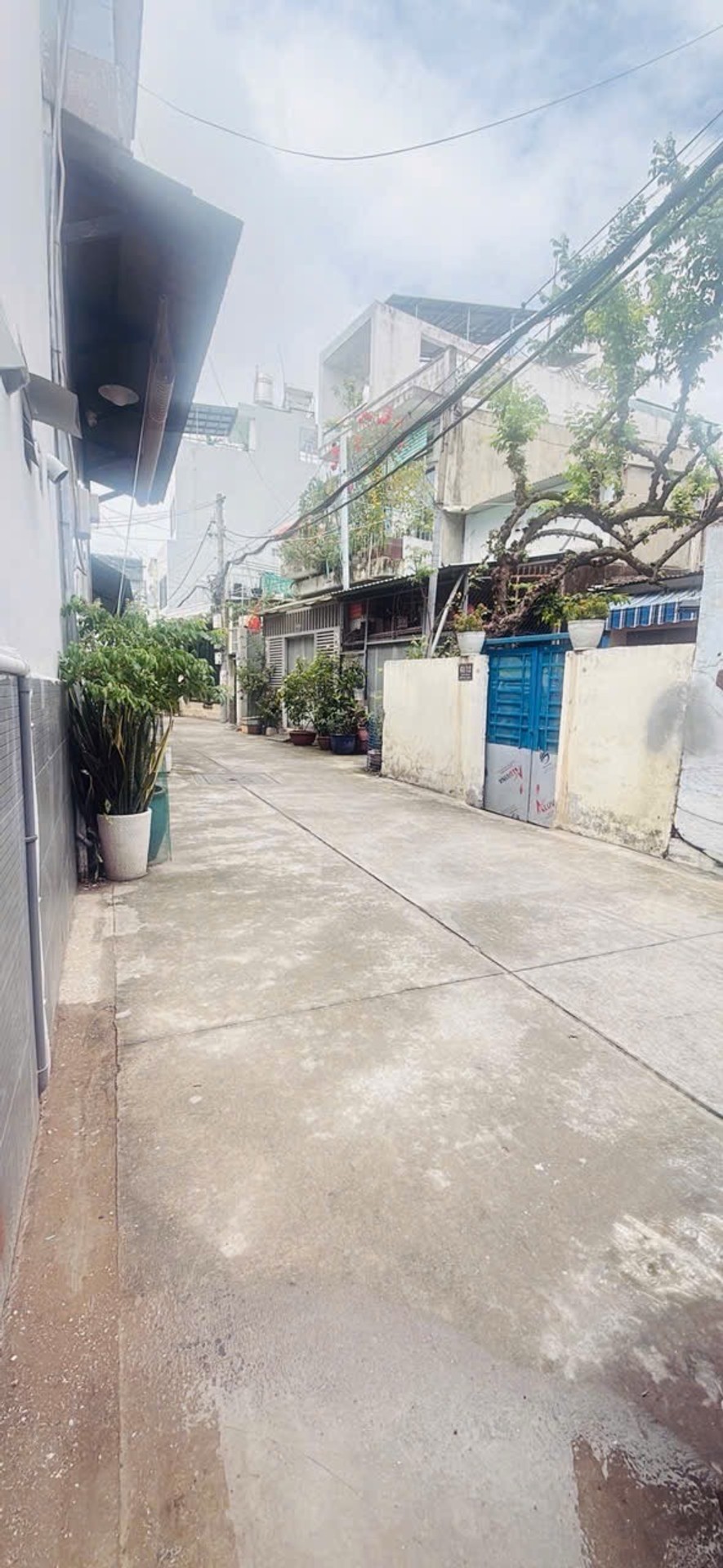 Nhà lô góc 2 mặt tiền, sáng bừng không gian sống tại Tân Phú