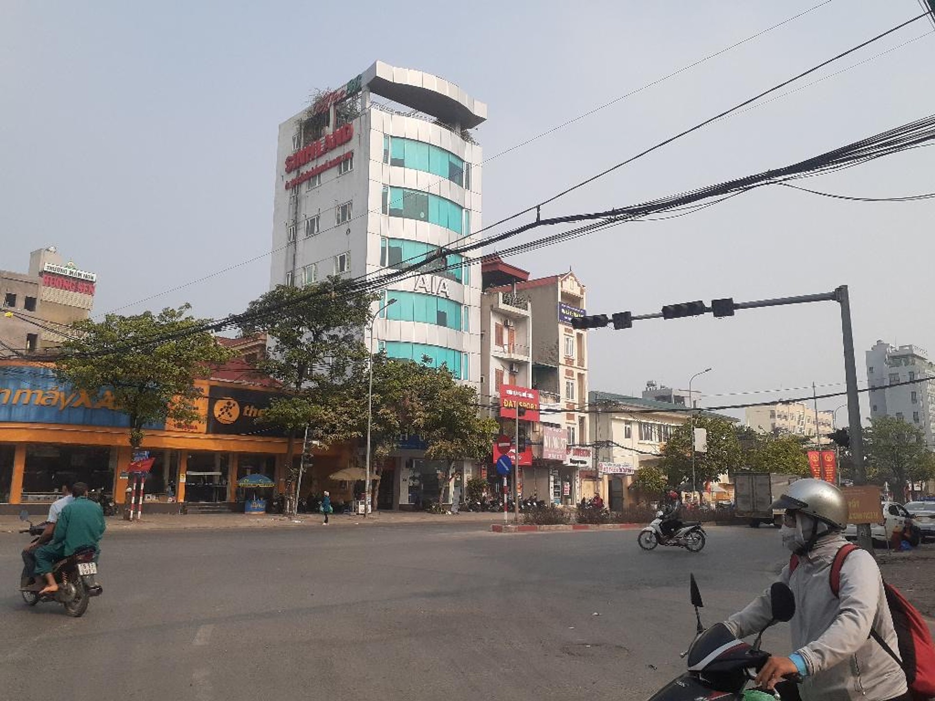 Bán nhà mặt phố 8 tầng tại trung tâm Hoài Đức, mặt tiền rộng DT 300m2 MT10m Mặt Phố Kinh doanh