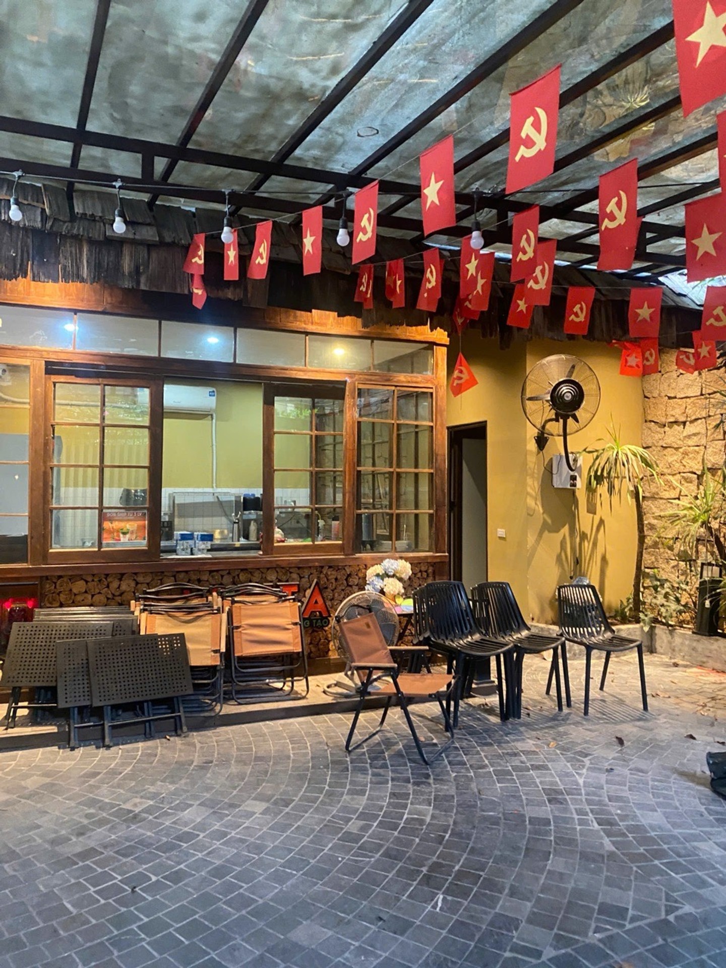 Cơ hội sở hữu nhà lô góc ô tô đỗ cửa Nguyễn Văn Lộc, tiềm năng xây 8 tầng thang máy kinh doanh 60m2