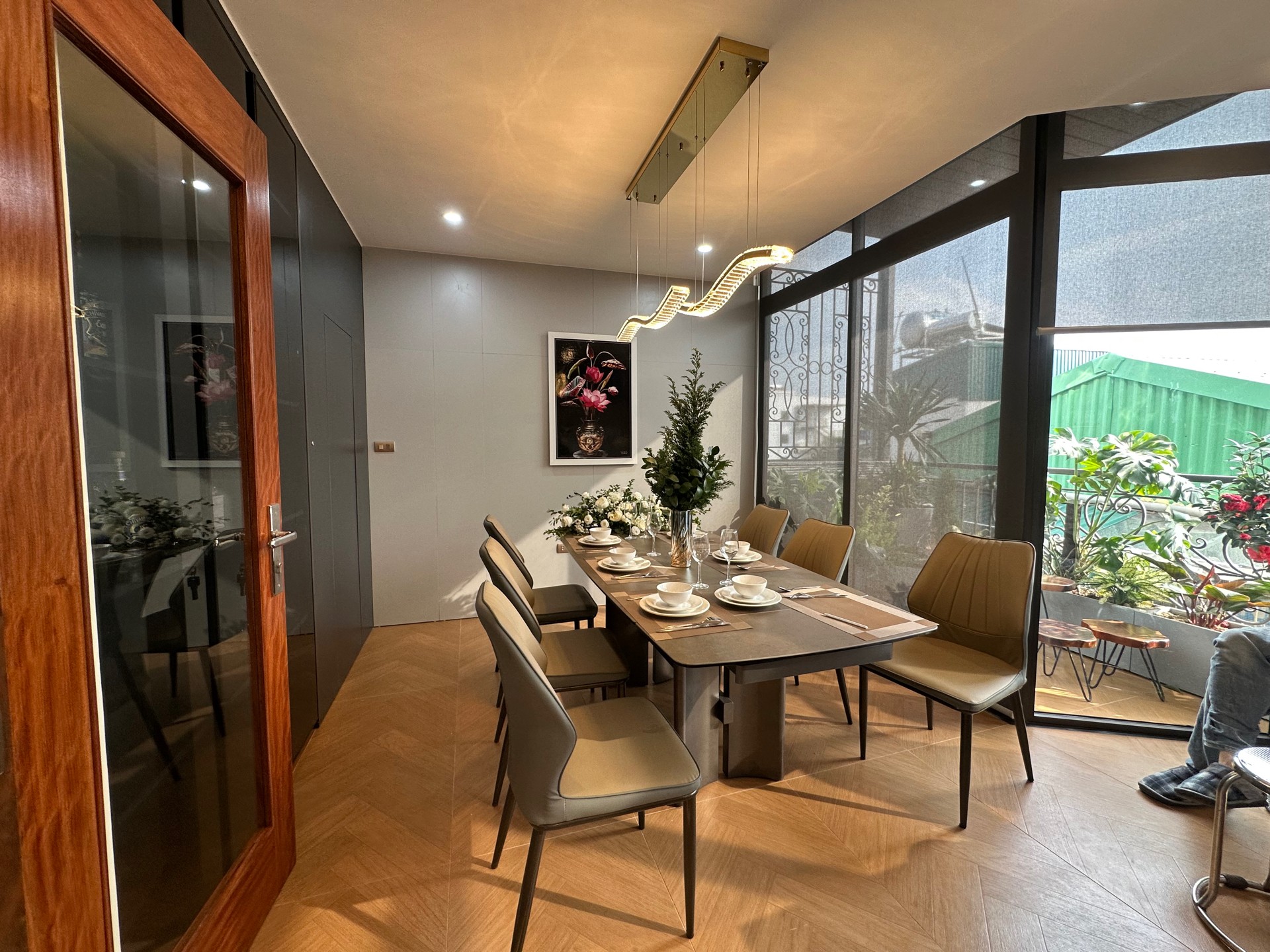🏡 THANG MÁY – Ô TÔ ĐỖ CỬA – GẦN PHỐ BẠCH MAI – NỘI THẤT NHẬP KHẨU ĐẲNG CẤP
- TRUNG TÂM BẠCH MAI.