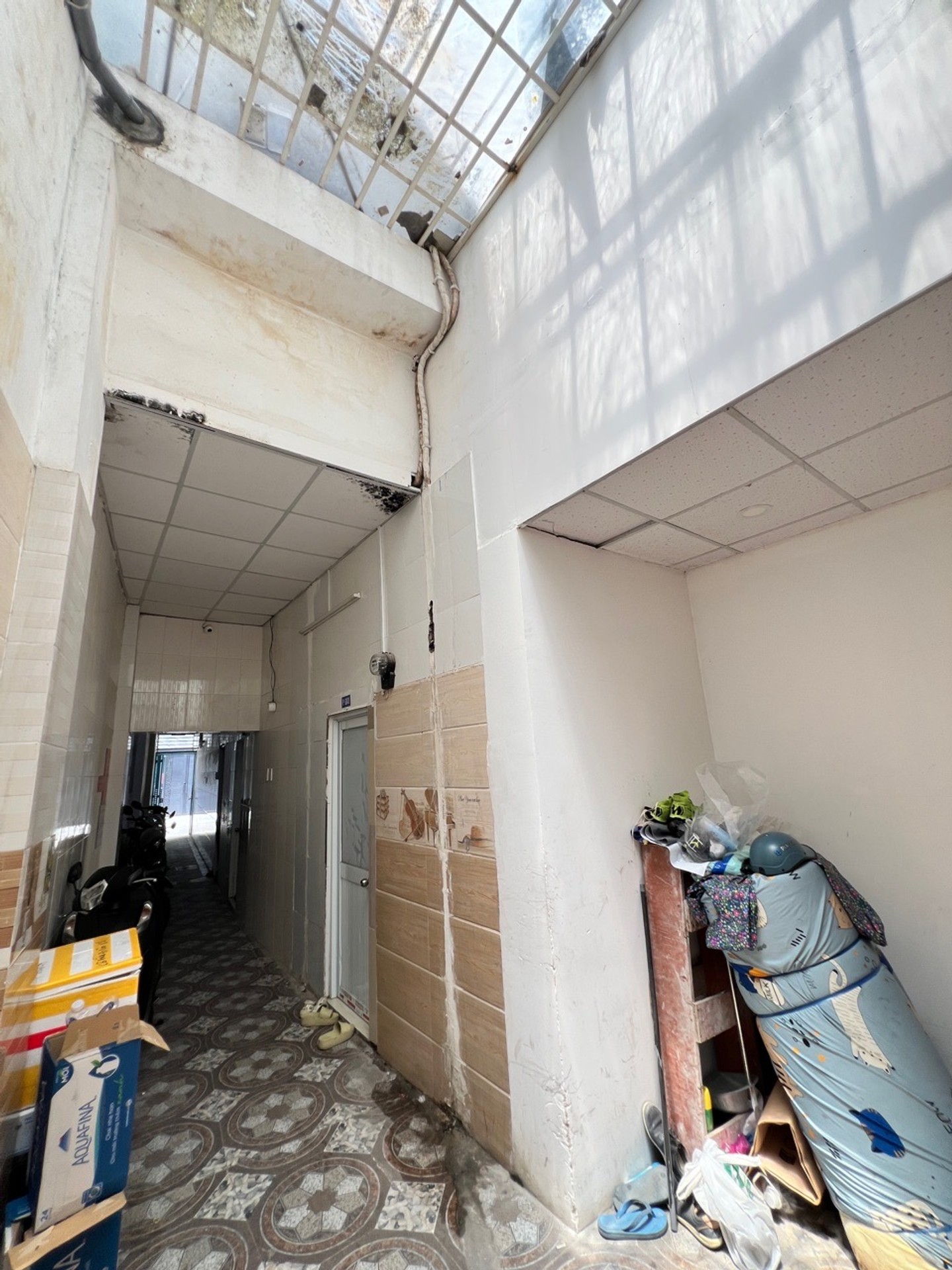 Nhà 6PN rộng rãi ngay khu Đông Hưng Thuận, giá giảm sốc