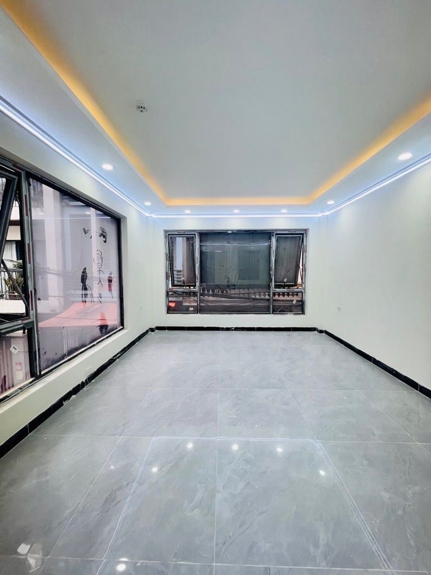 Bán nhà riêng 7 tầng lô góc mặt phố Nguyễn Trãi, vị trí trung tâm thuận lợi