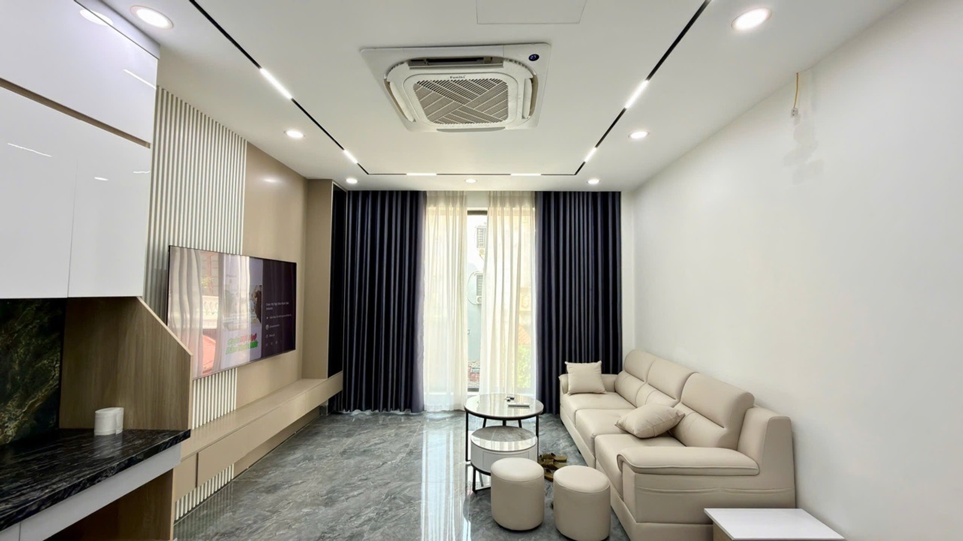 BÁN NHÀ ĐÀM QUANG TRUNG 33.4M2- 6 TẦNG THANG MÁY - GARA Ô TÔ - 13.3 Tỷ