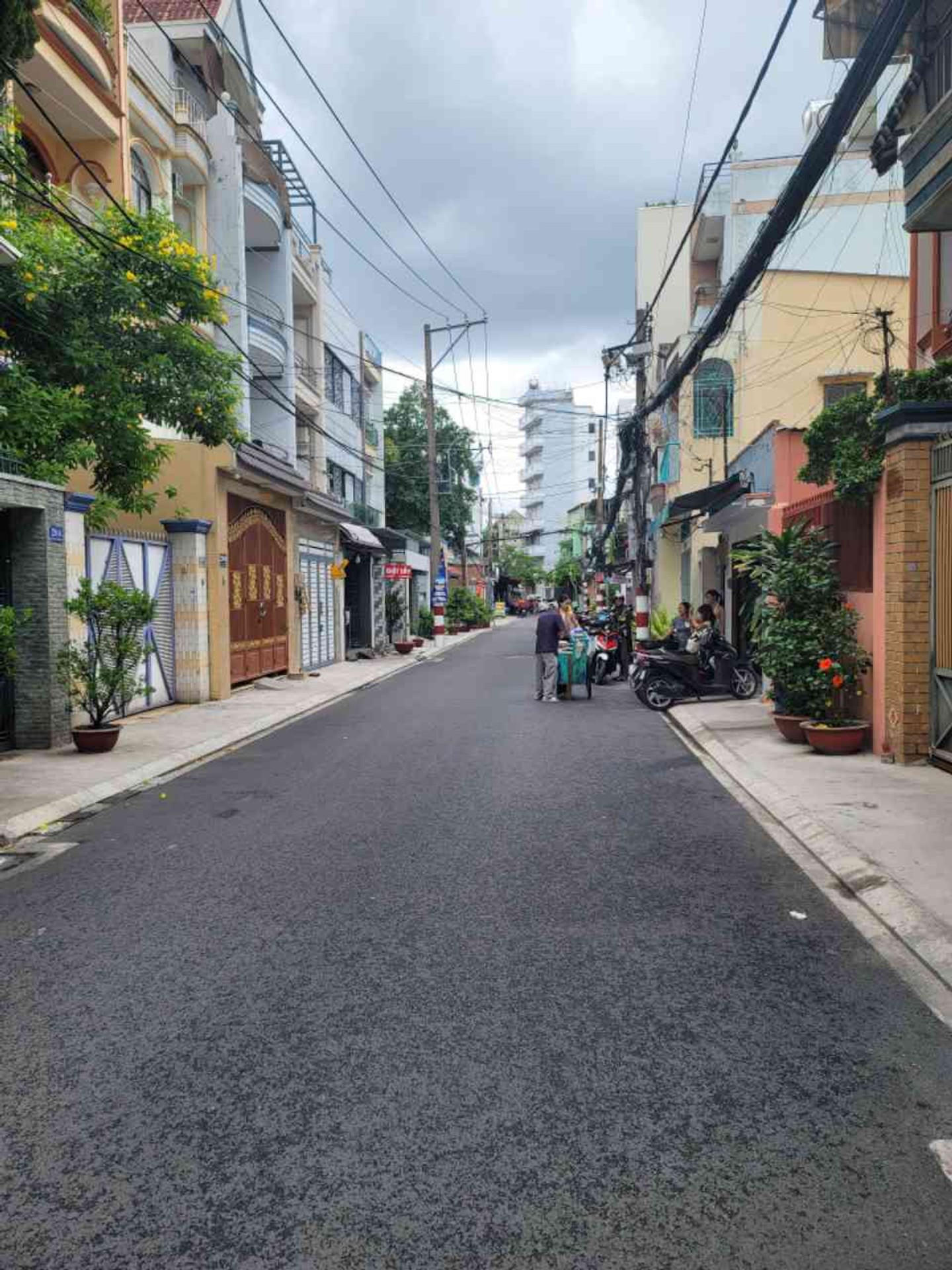 Bán nhà riêng 5 tầng tại quận Tân Bình, hẻm xe hơi rộng, diện tích 80m2