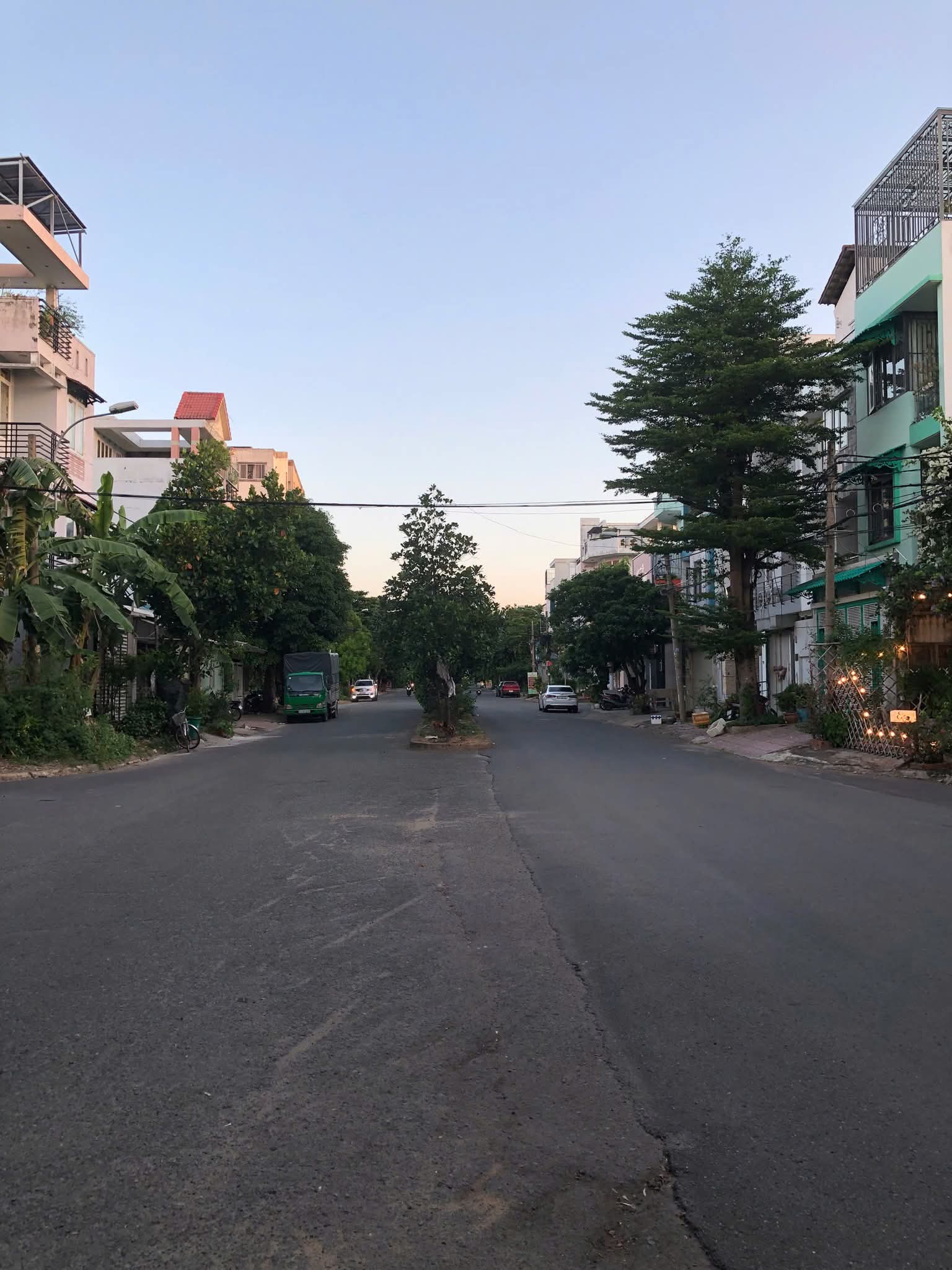 🎯 HÀNG HIẾM -ĐẤT LÔ GÓC ĐẸP- 100M2 (5X20M)-FULL THỔ CƯ -MẶT TIỀN ĐƯỜNG 10M-KHU MƯỜI MẪU-Q.2