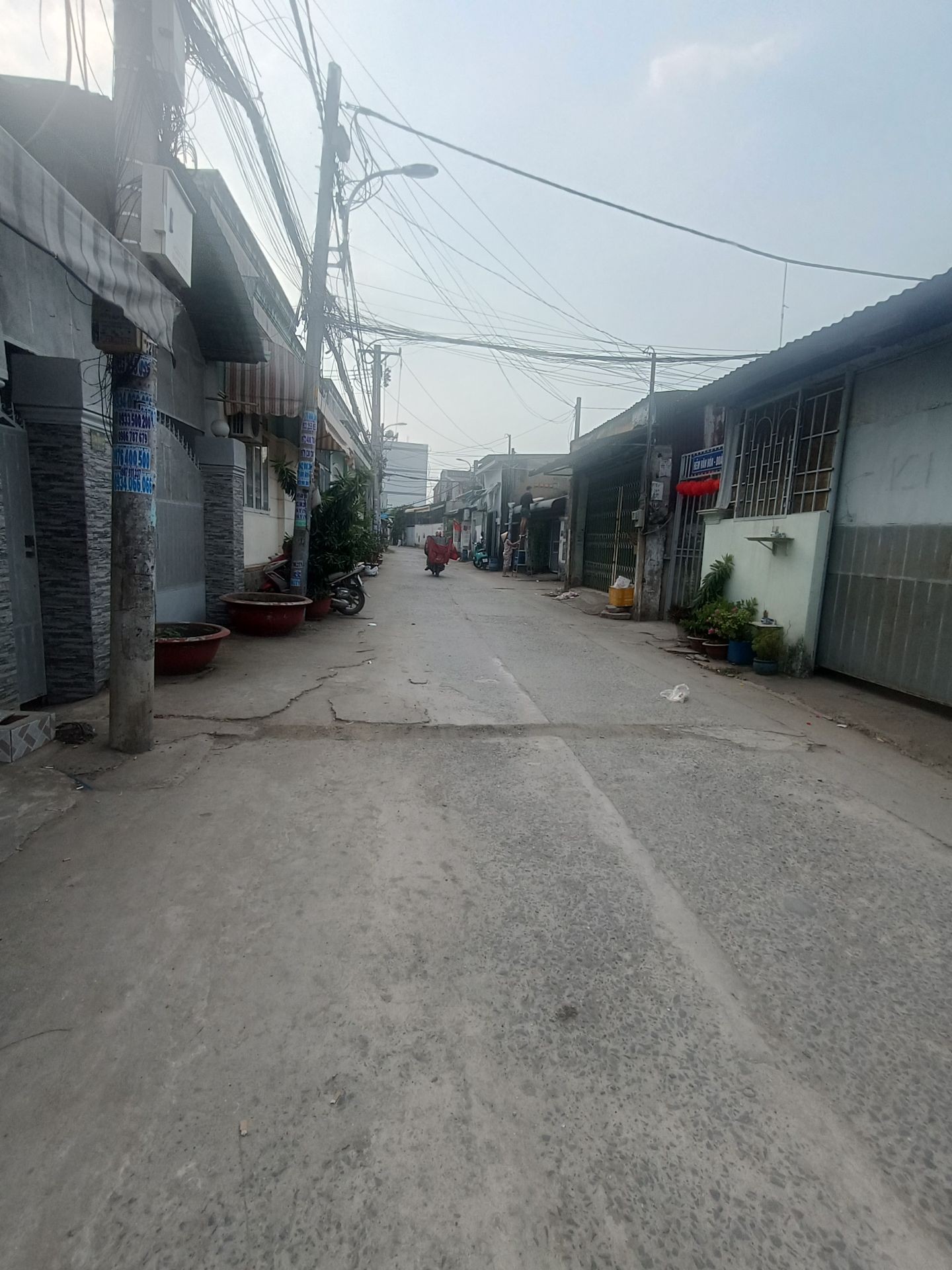 Bán nhà xưởng 2 tầng 490m2 tại Đông Thạnh, Hóc Môn, mặt tiền 12m, giá 15 tỷ