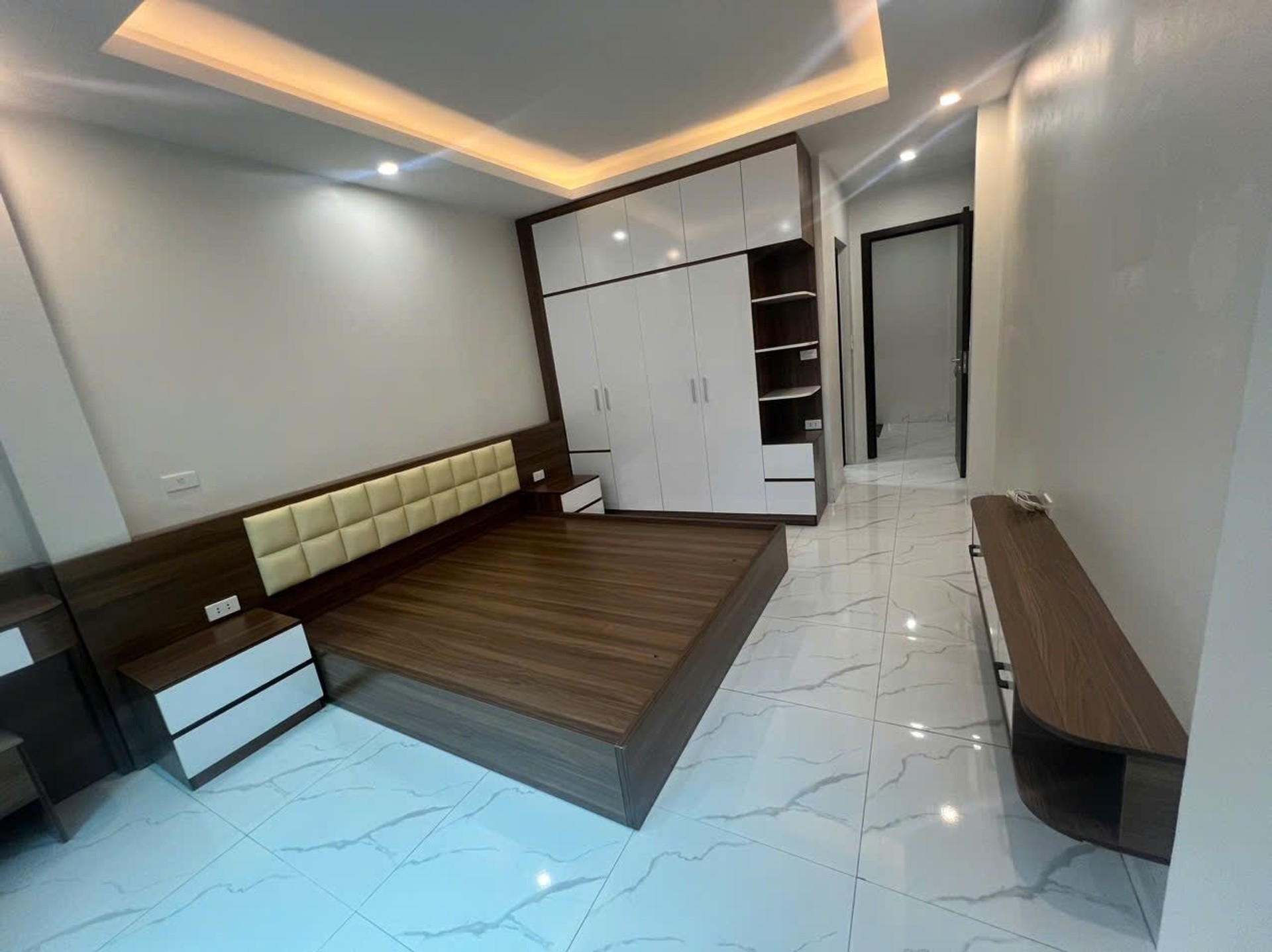 Bán nhà đẹp ở ngay Lê Qúy Đông 36 5 tầng trung tâm Hà Đông, ô tô đỗ cửa