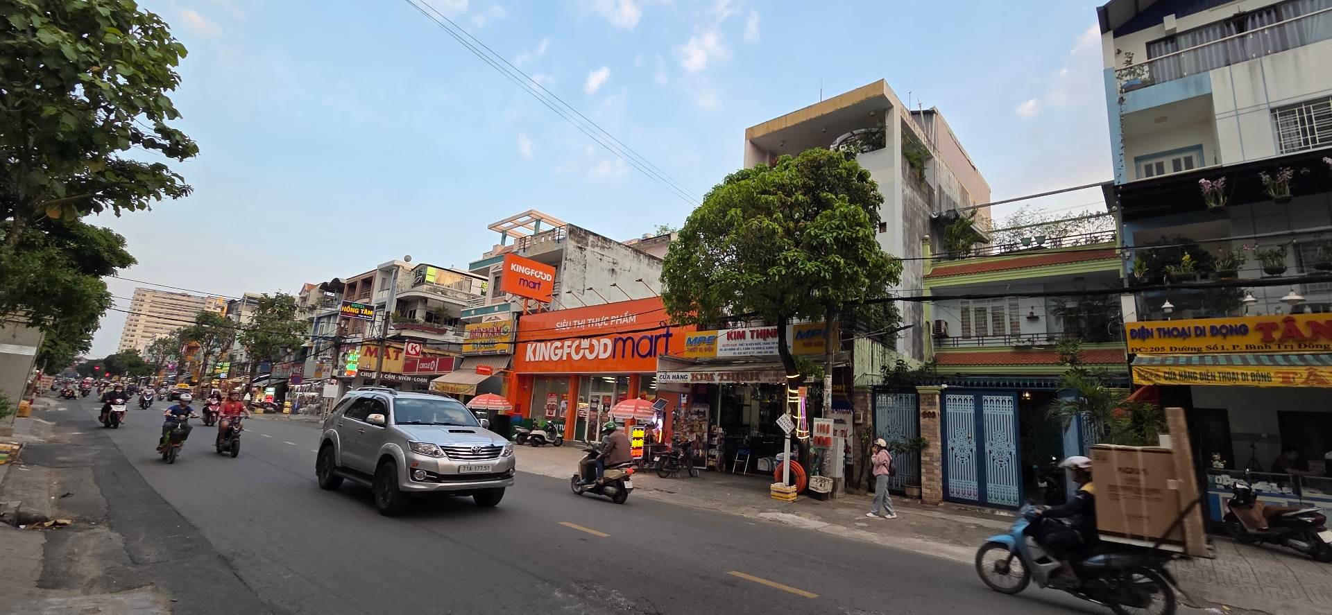 Bán nhà mặt tiền kinh doanh khu Tên Lửa, Bình Tân, 126m2, ngang 6m, 3 tầng. Giá 23,5 tỷ