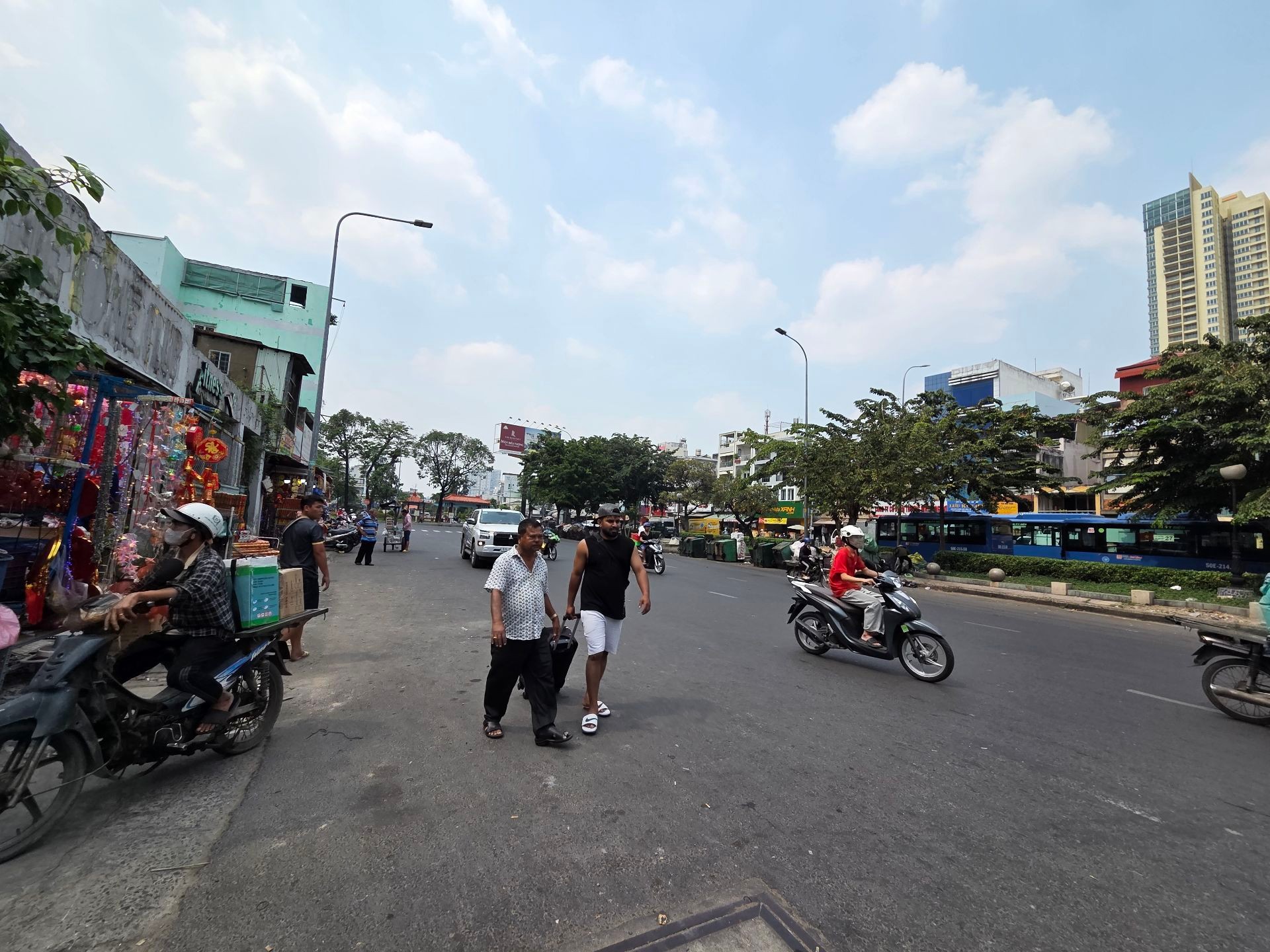 Nhà mặt phố đắt giá khu Chợ Lớn, mảnh đất đặc quyền cho giới thượng lưu