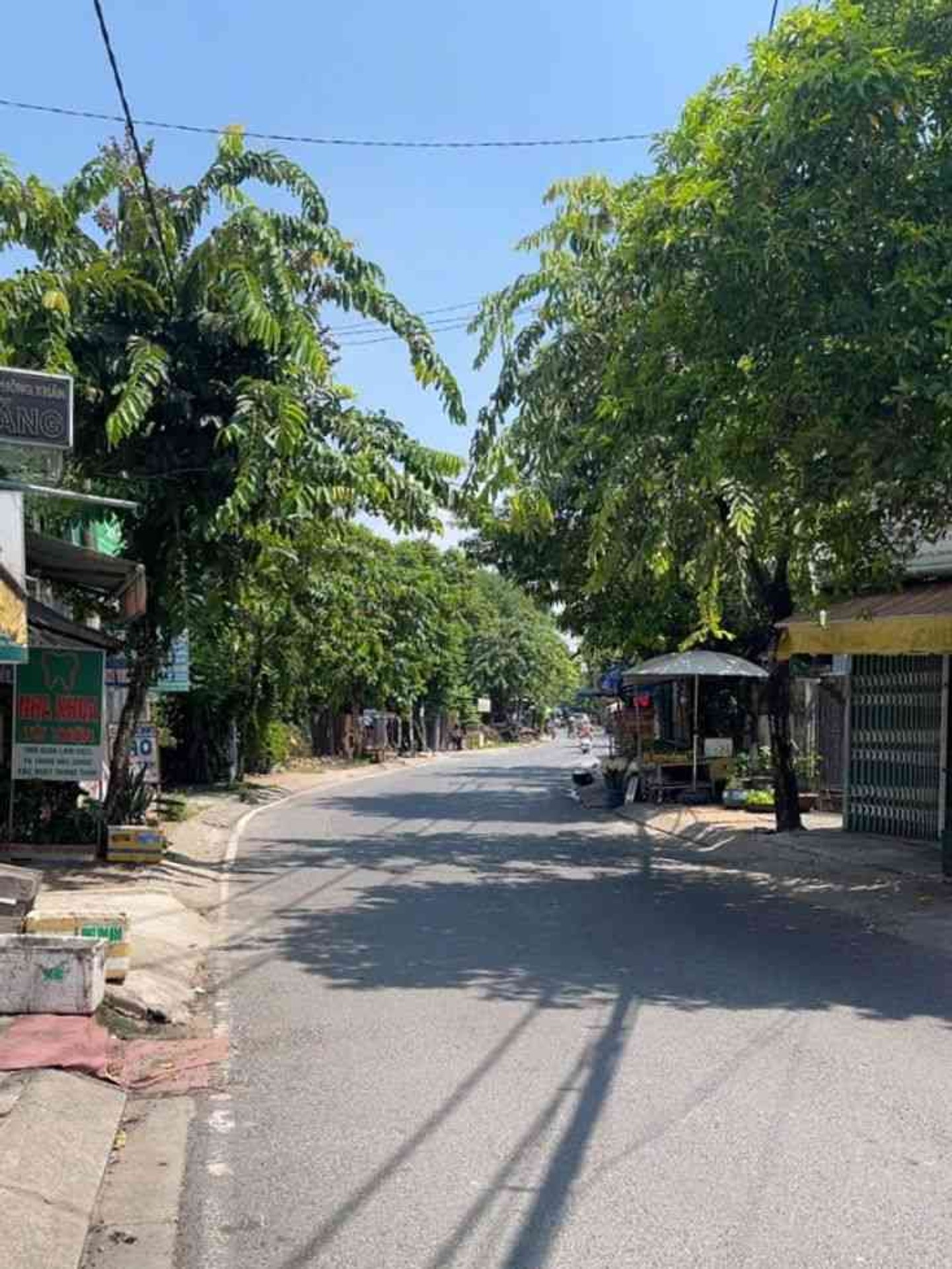 Bán nhà mặt phố tại xã Nguyễn Thị Đành, diện tích 75m2, kinh doanh sầm uất