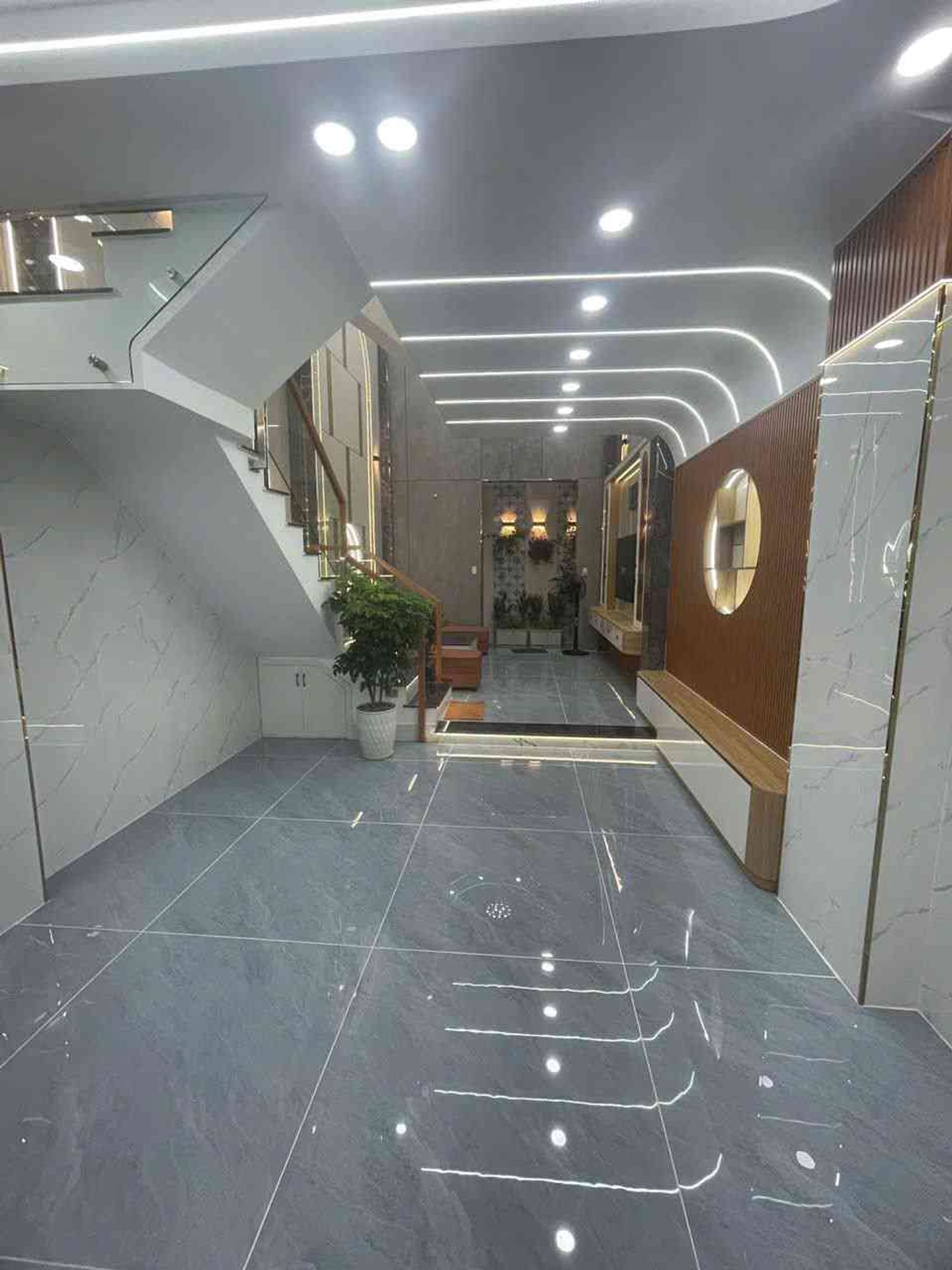 Bán nhà riêng 5 tầng tại Nguyễn Ảnh Thủ, diện tích 50.7 m2, giá 6.9 tỷ VNĐ