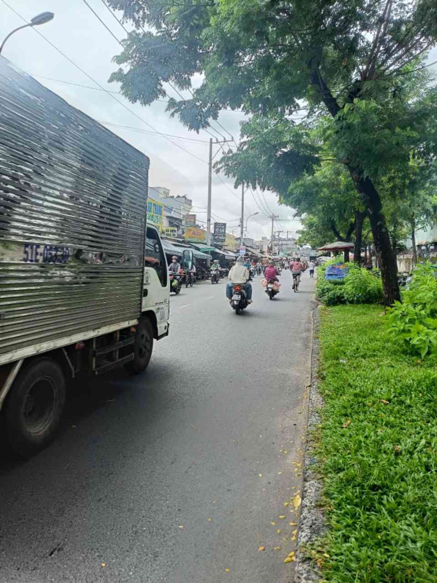 Bán nhà mặt phố kinh doanh Phan Văn Hùm, 125m2, dòng tiền 20 triệu/tháng