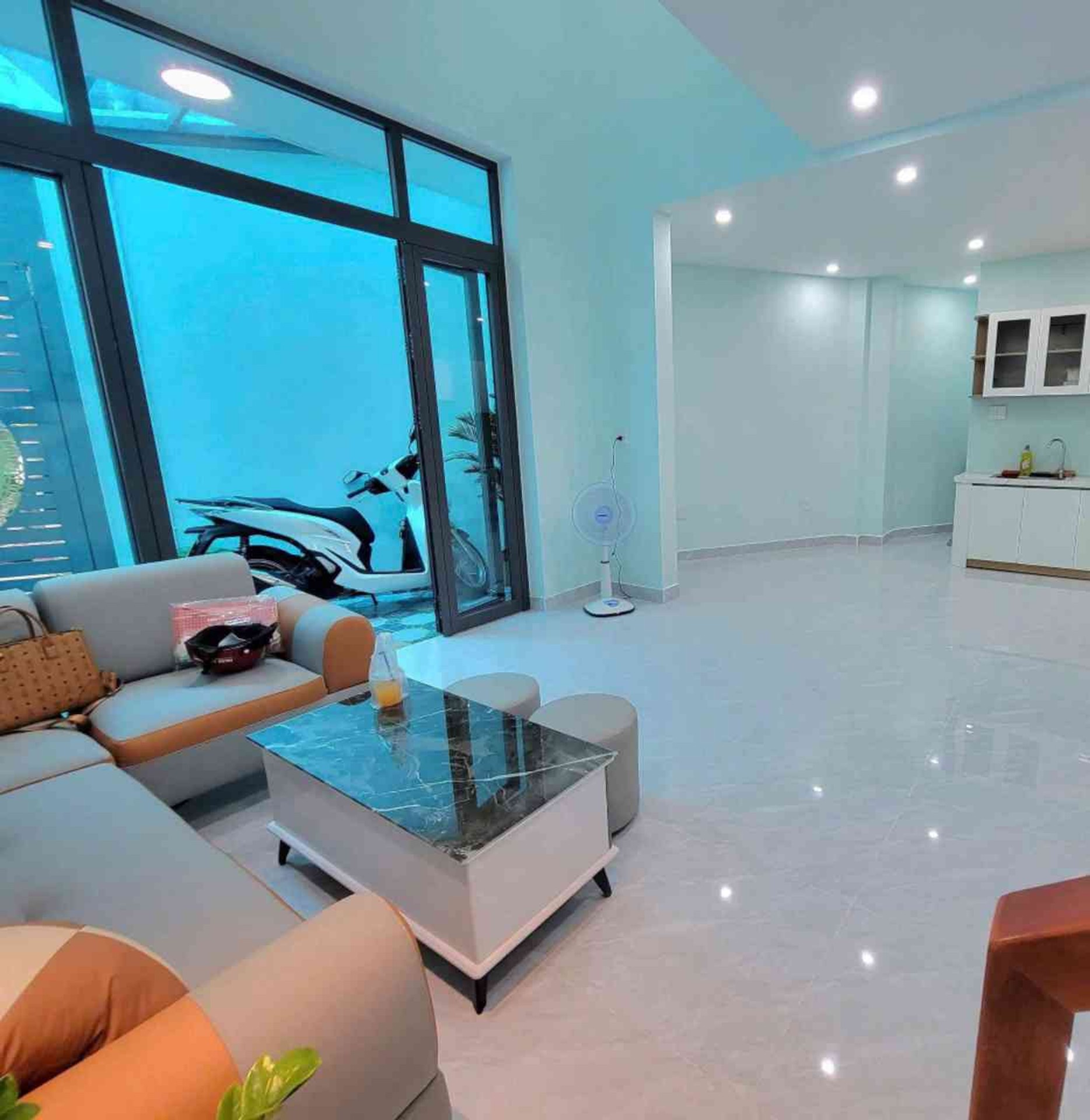 Bán nhà riêng 2 tầng diện tích 42m2 tại Hiệp Thành, giá thương lượng
