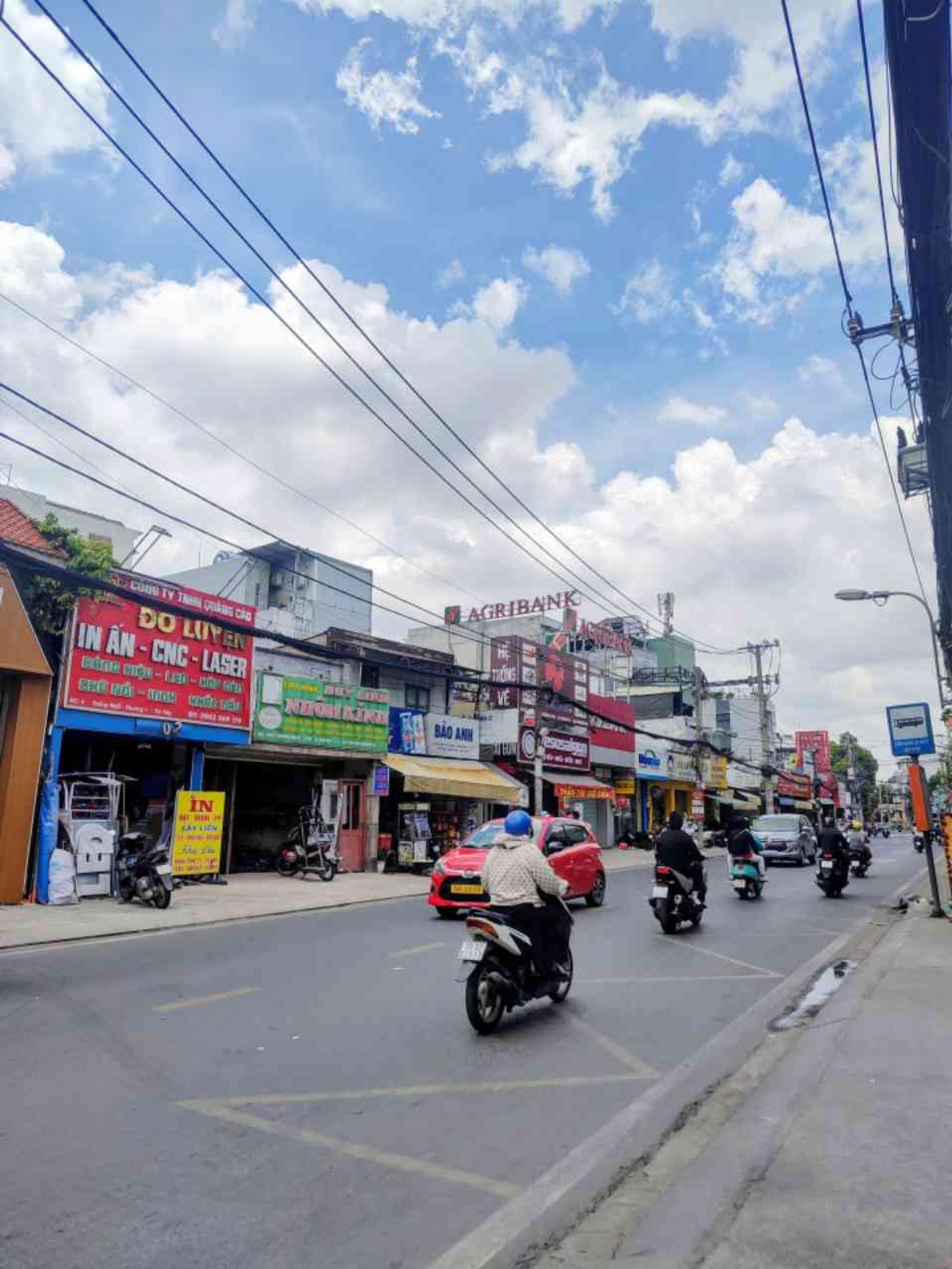 Nhà đẹp rộng rãi gần Lotte Mart với 6 phòng ngủ